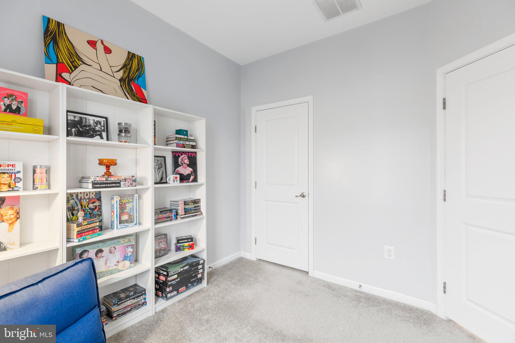 LAFAYETTE CROSSING - Residential