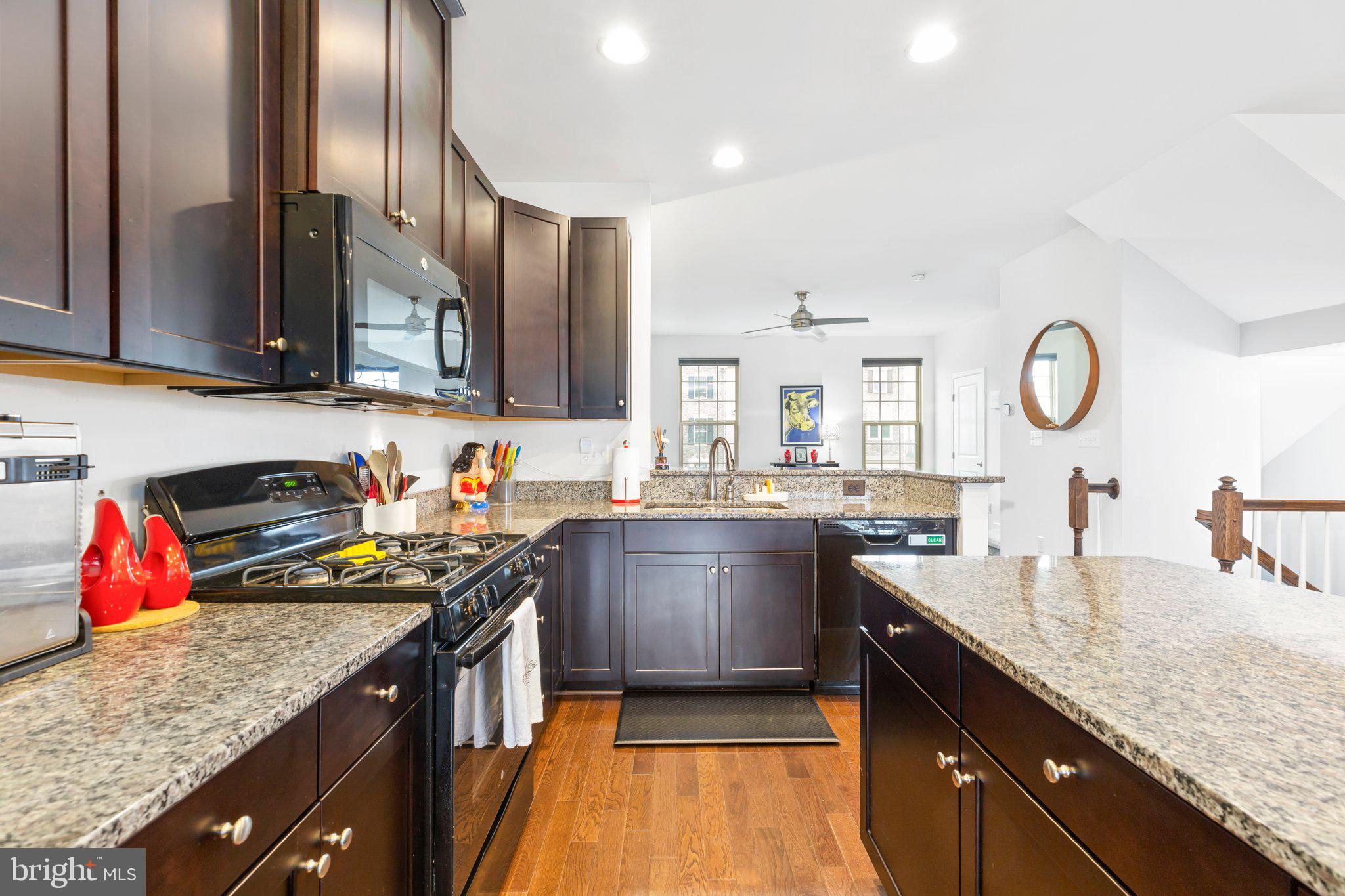 LAFAYETTE CROSSING - Residential