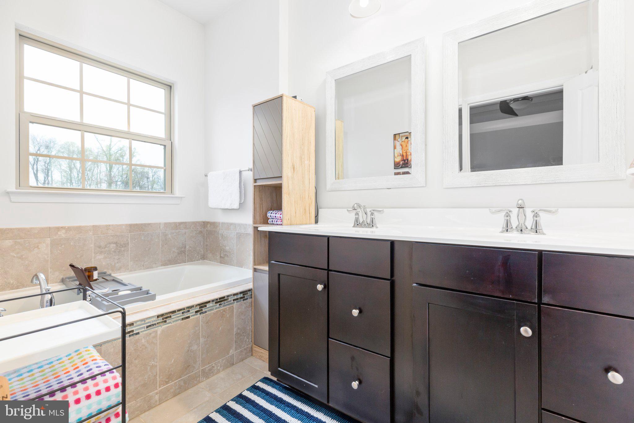 LAFAYETTE CROSSING - Residential