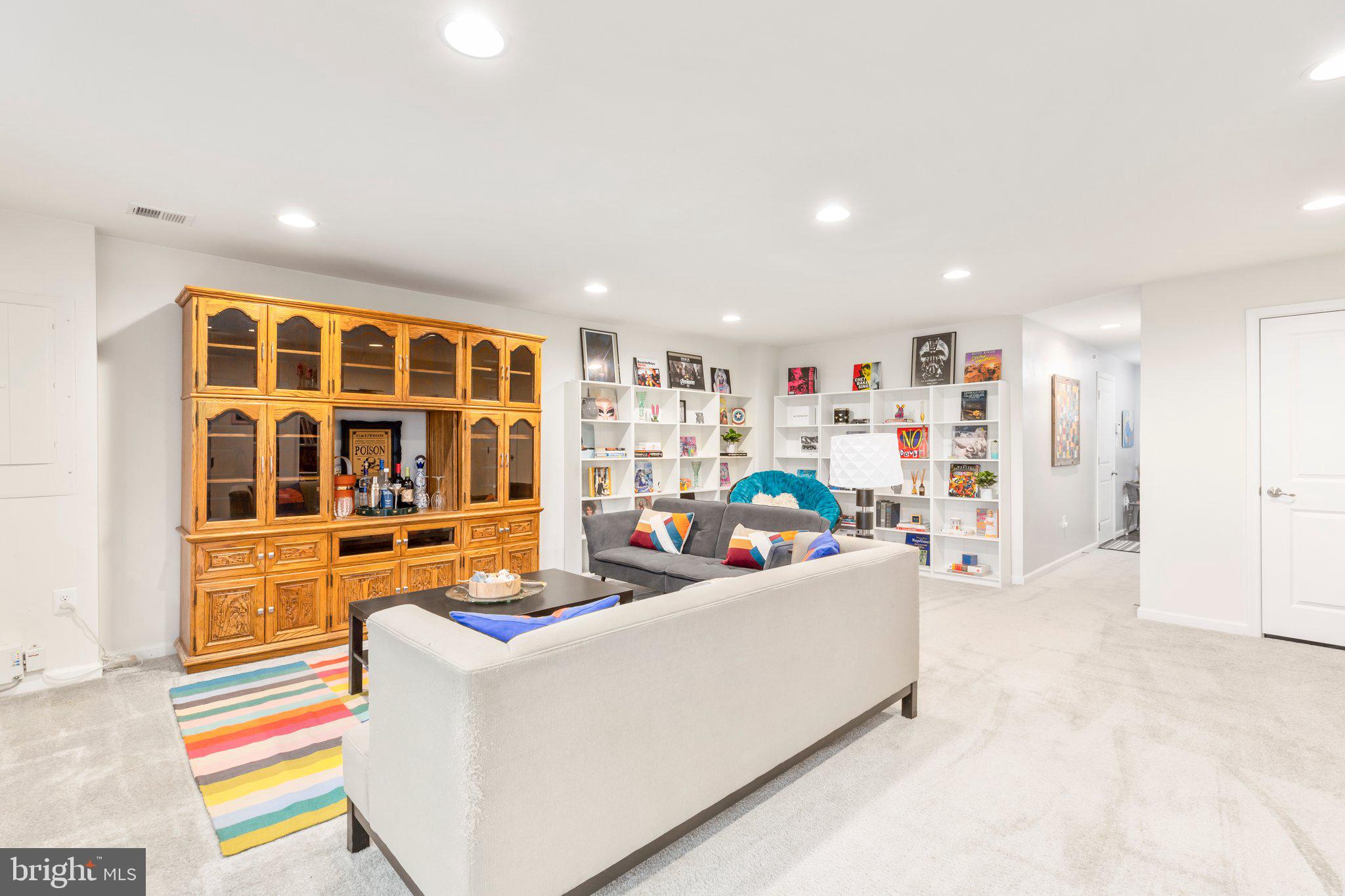 LAFAYETTE CROSSING - Residential