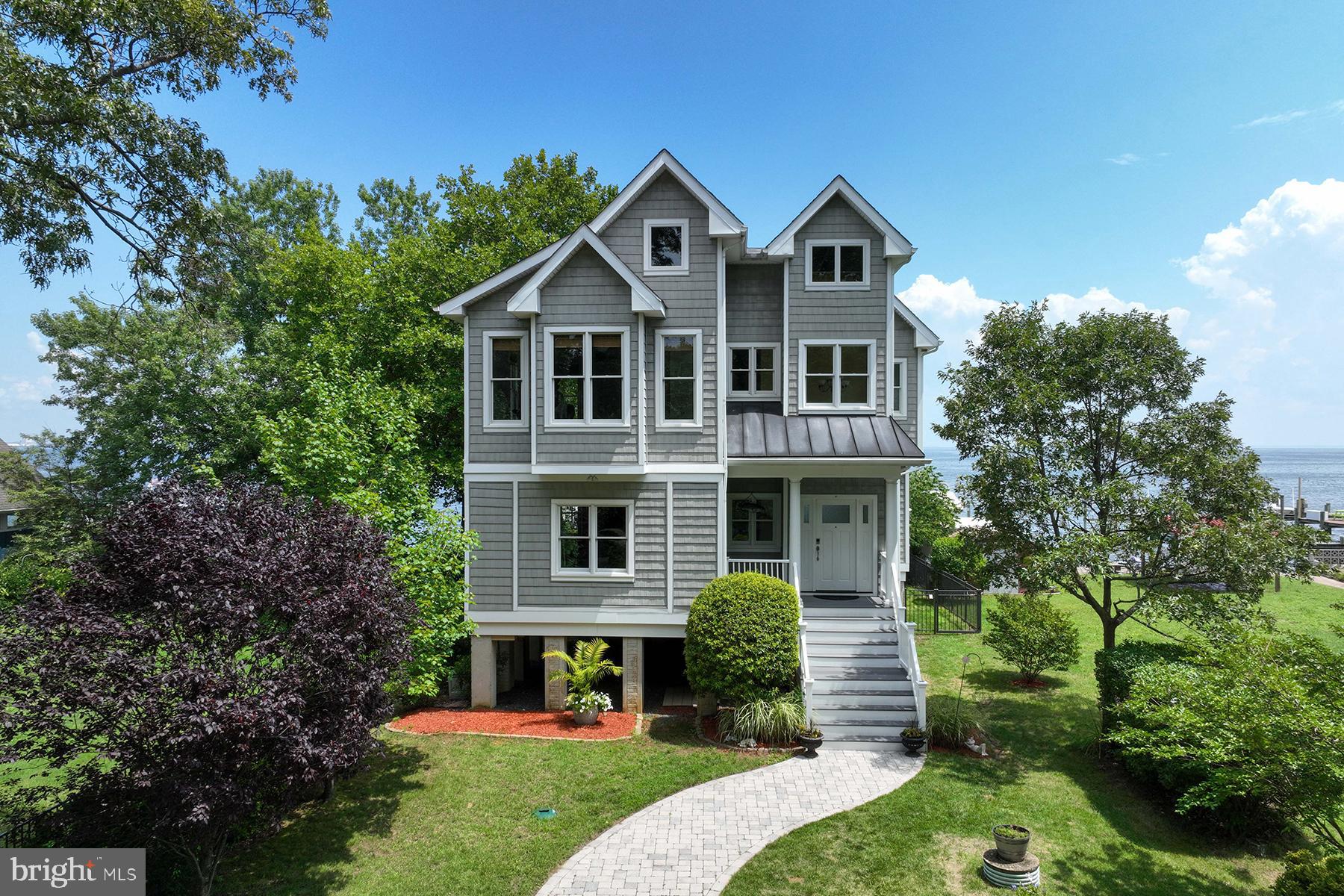 PARADISE BEACH - Residential