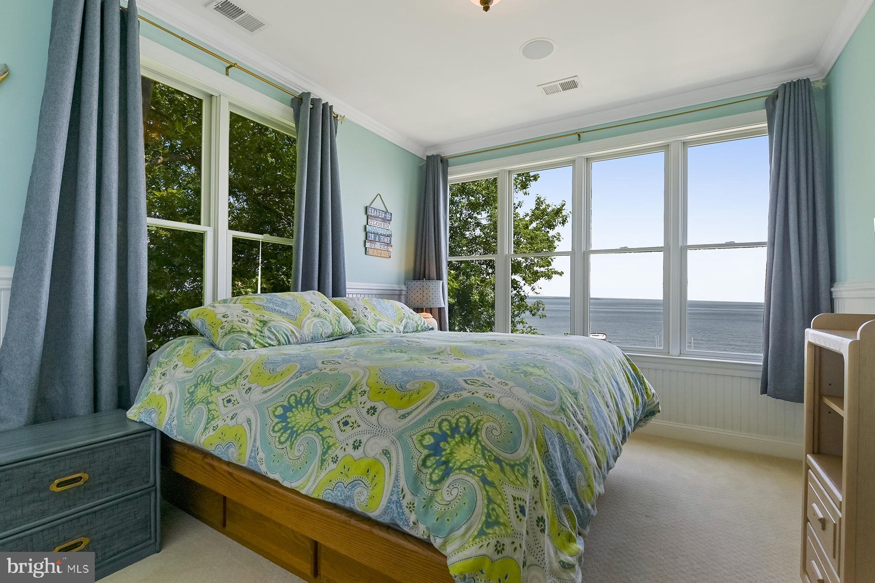 PARADISE BEACH - Residential