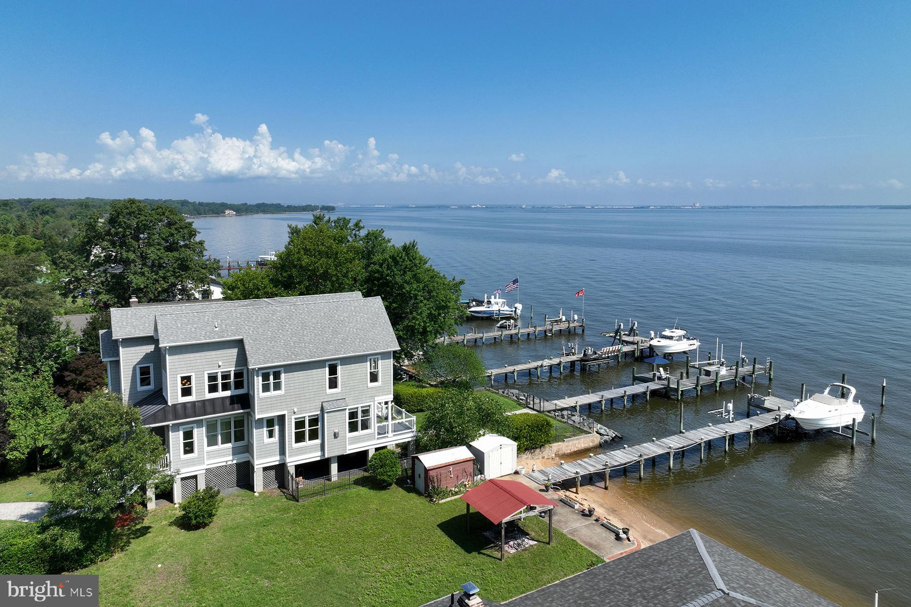 PARADISE BEACH - Residential