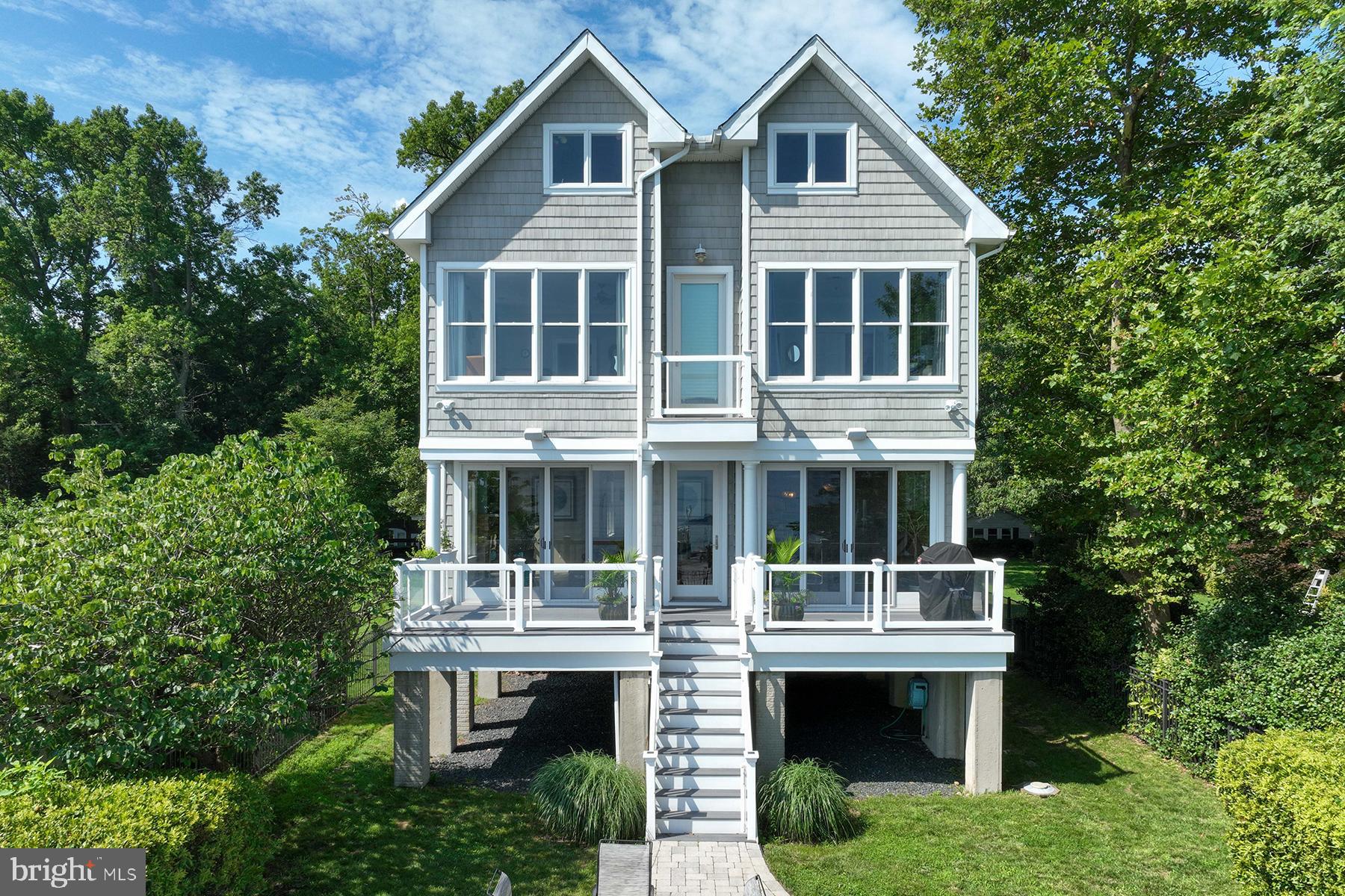 PARADISE BEACH - Residential