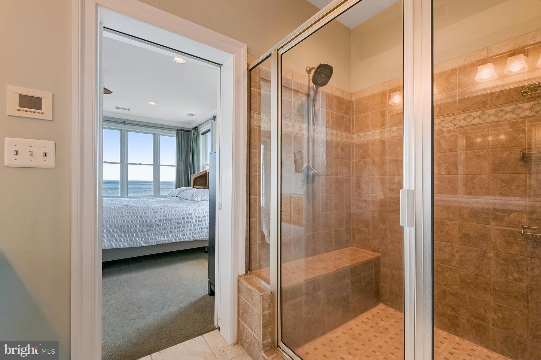 PARADISE BEACH - Residential