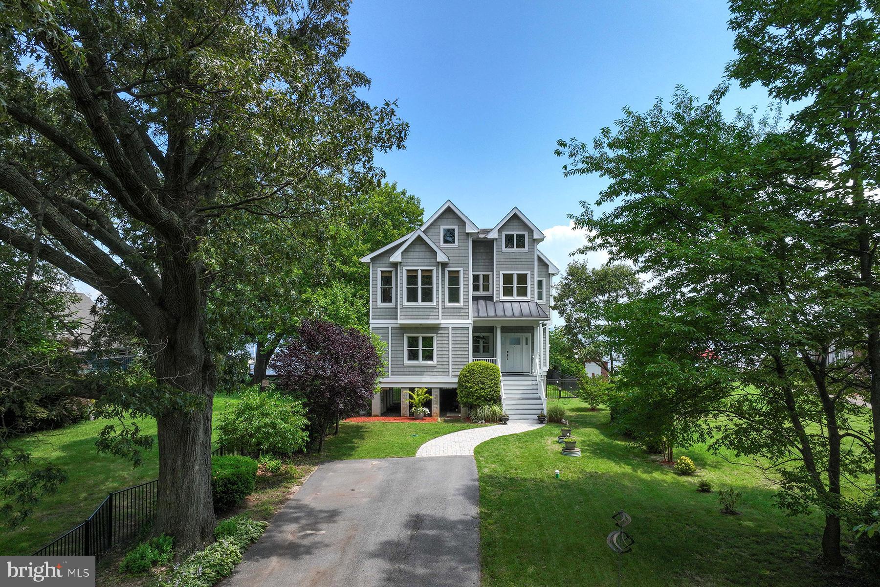 PARADISE BEACH - Residential