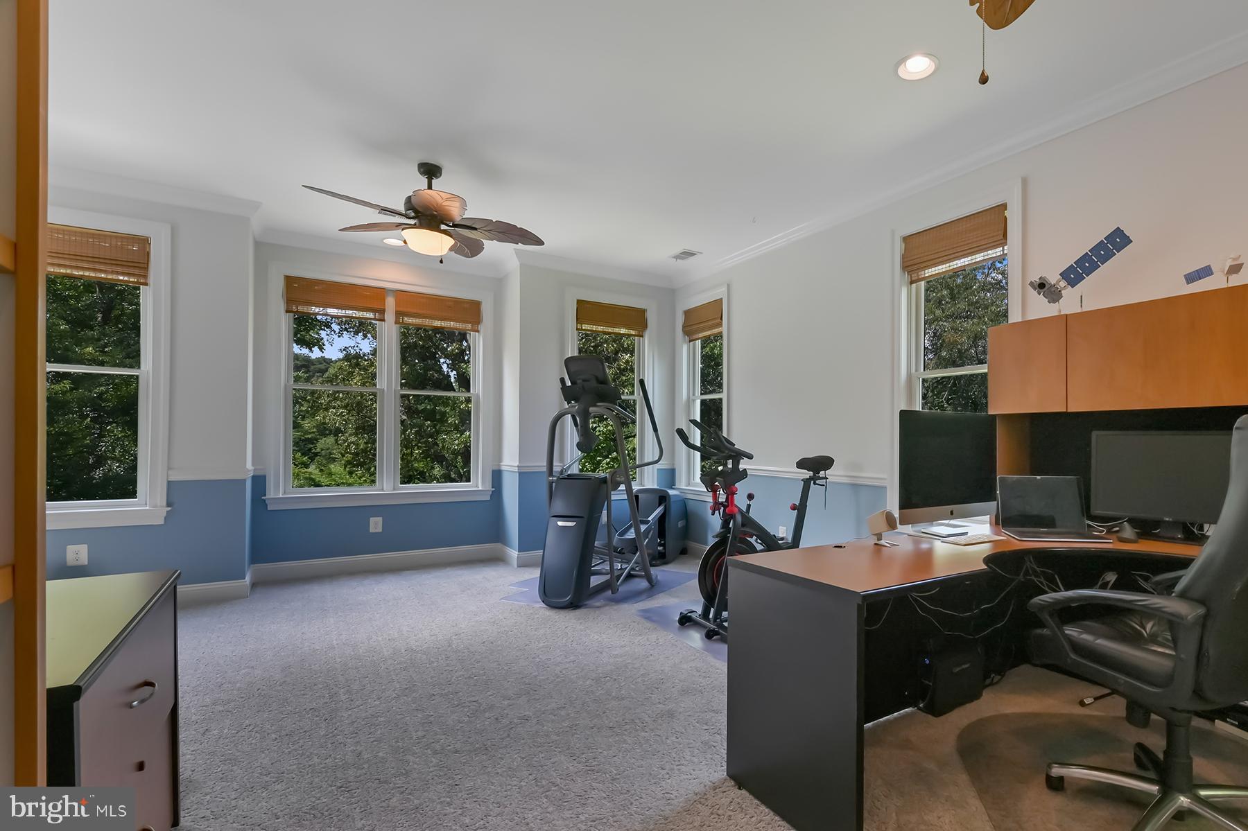 PARADISE BEACH - Residential