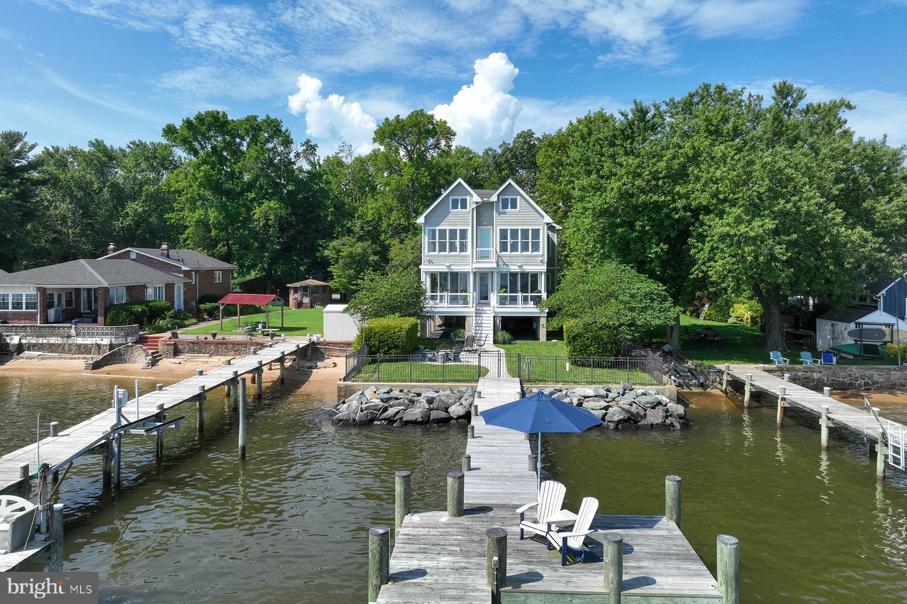 PARADISE BEACH - Residential