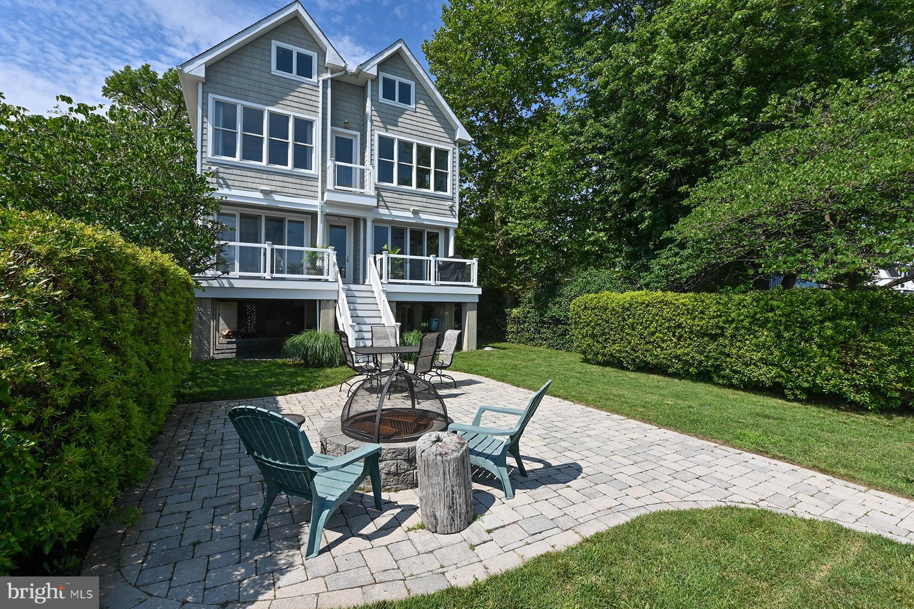 PARADISE BEACH - Residential