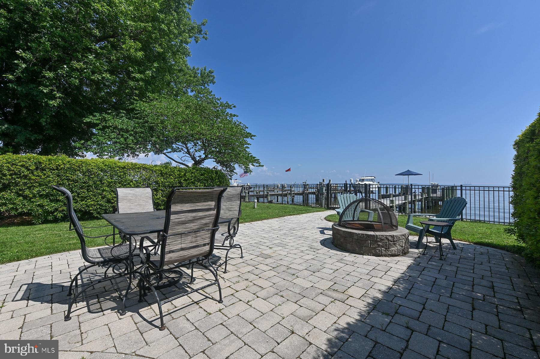 PARADISE BEACH - Residential