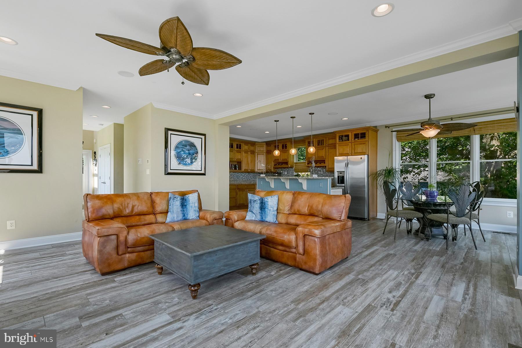 PARADISE BEACH - Residential