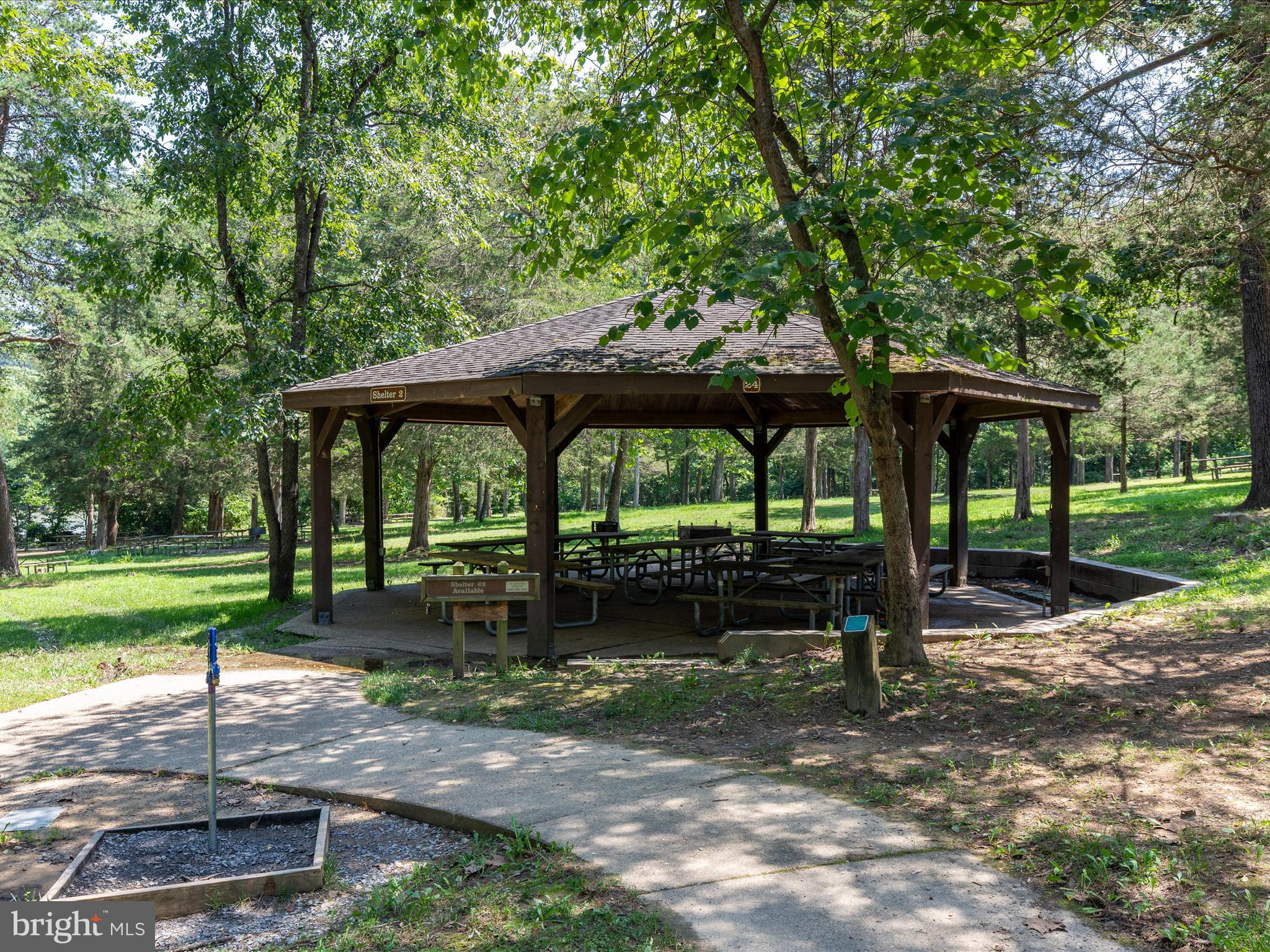 MOUNTAIN BROOK - Residential