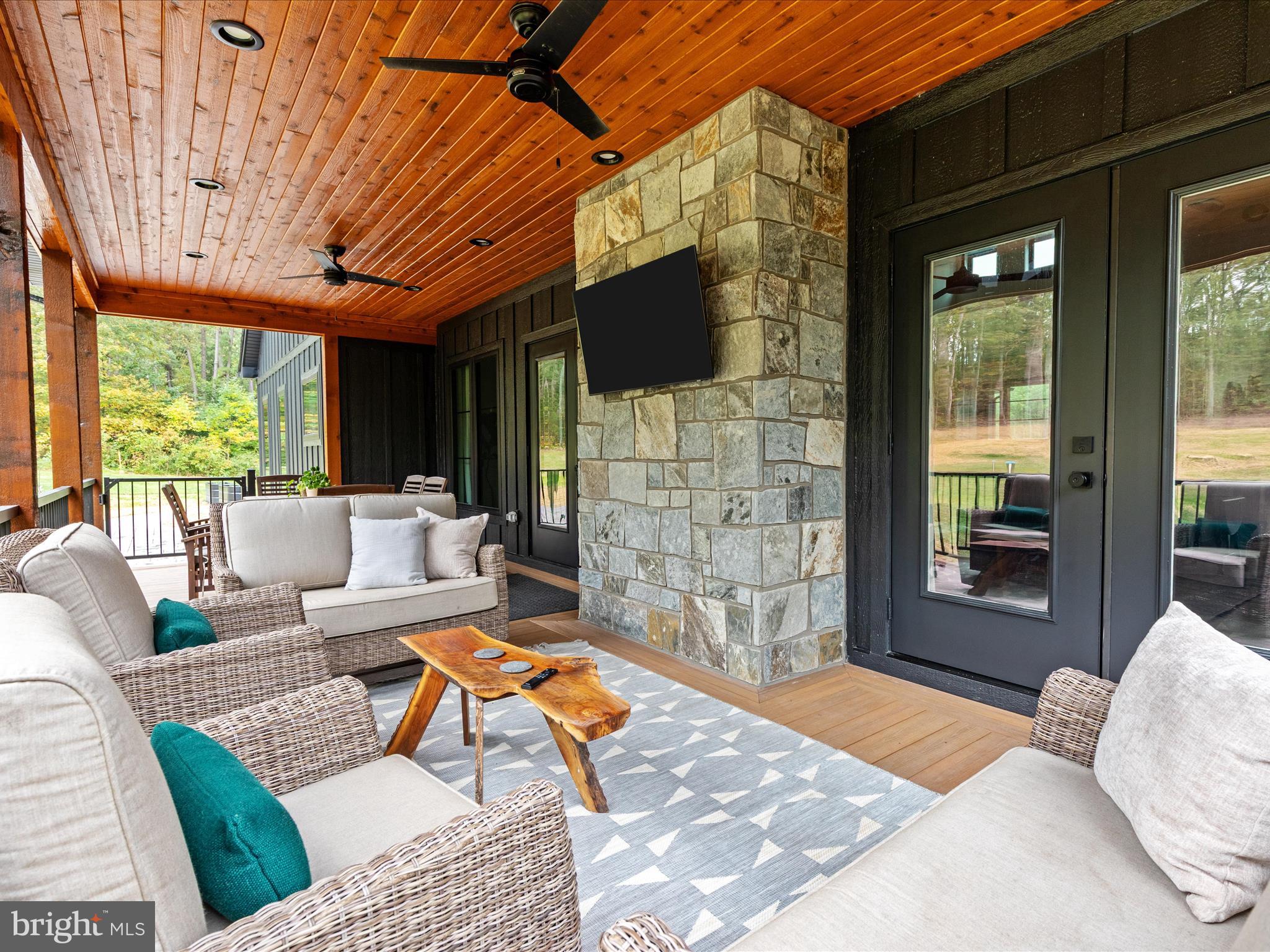 MOUNTAIN BROOK - Residential