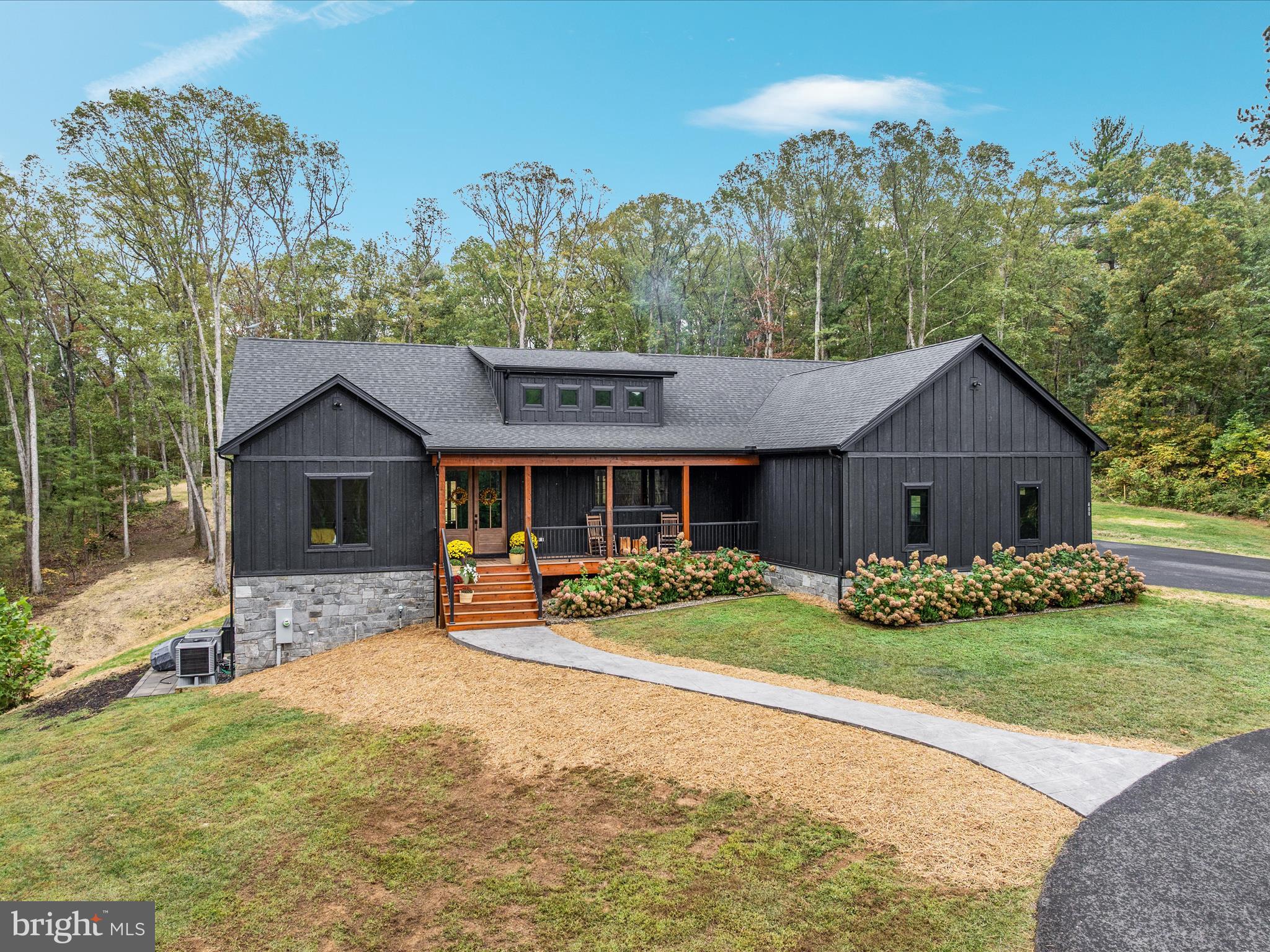 MOUNTAIN BROOK - Residential