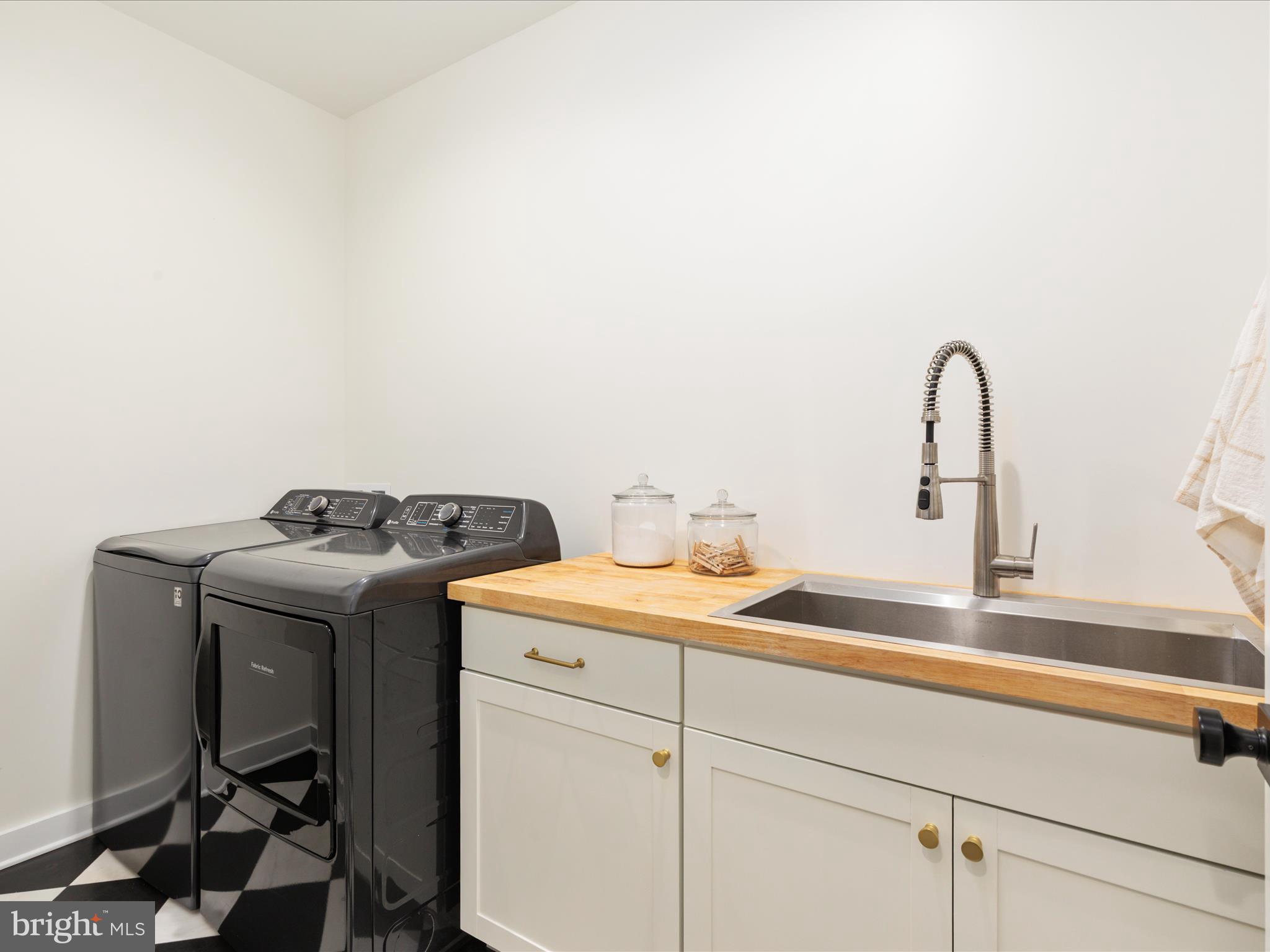 MOUNTAIN BROOK - Residential