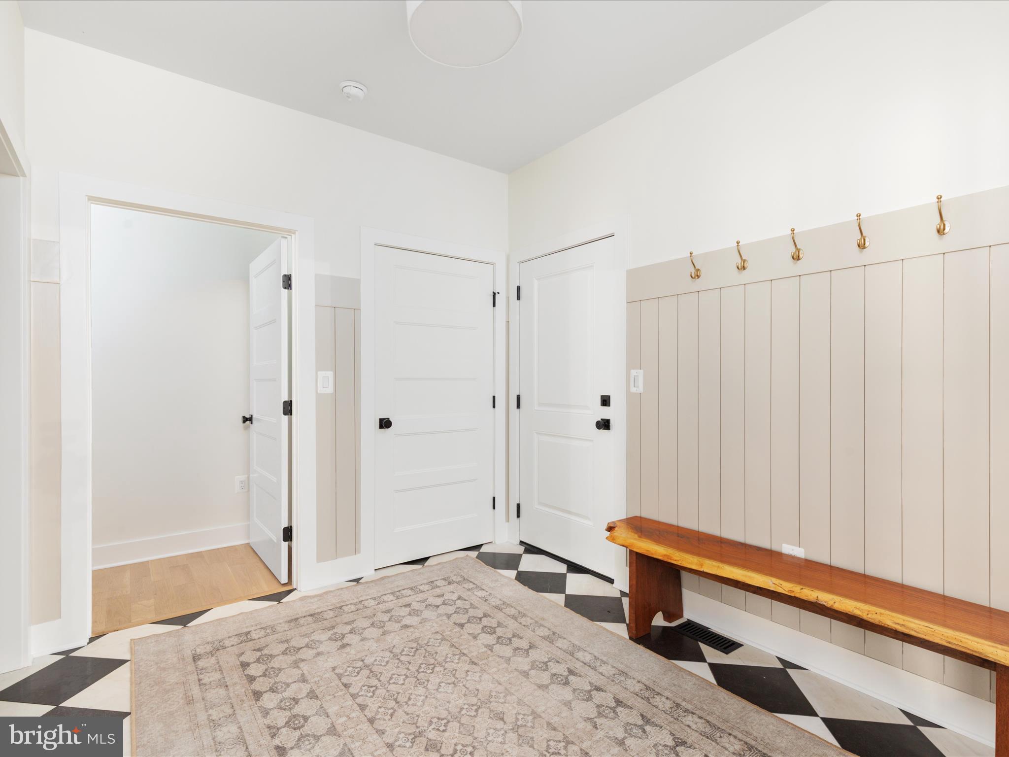 MOUNTAIN BROOK - Residential