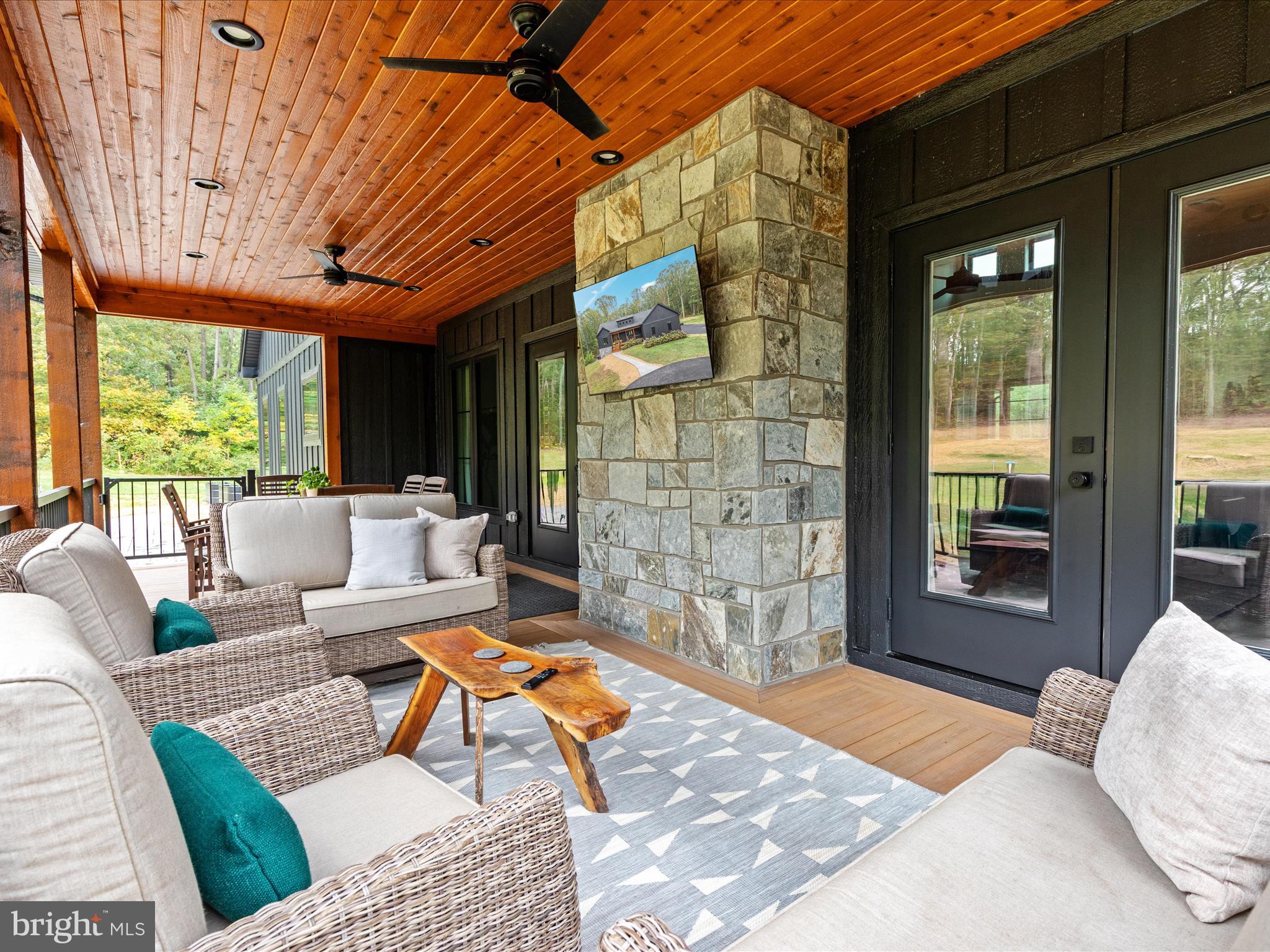 MOUNTAIN BROOK - Residential