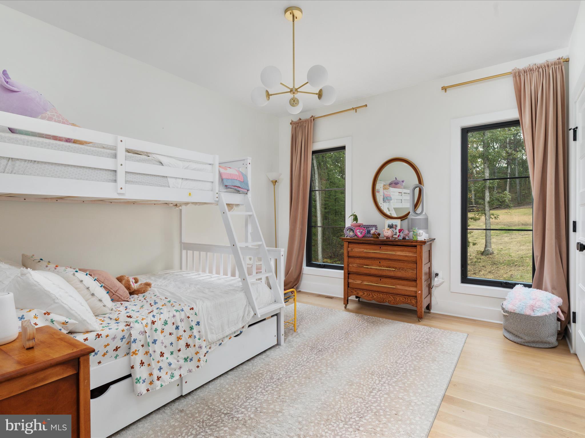 MOUNTAIN BROOK - Residential