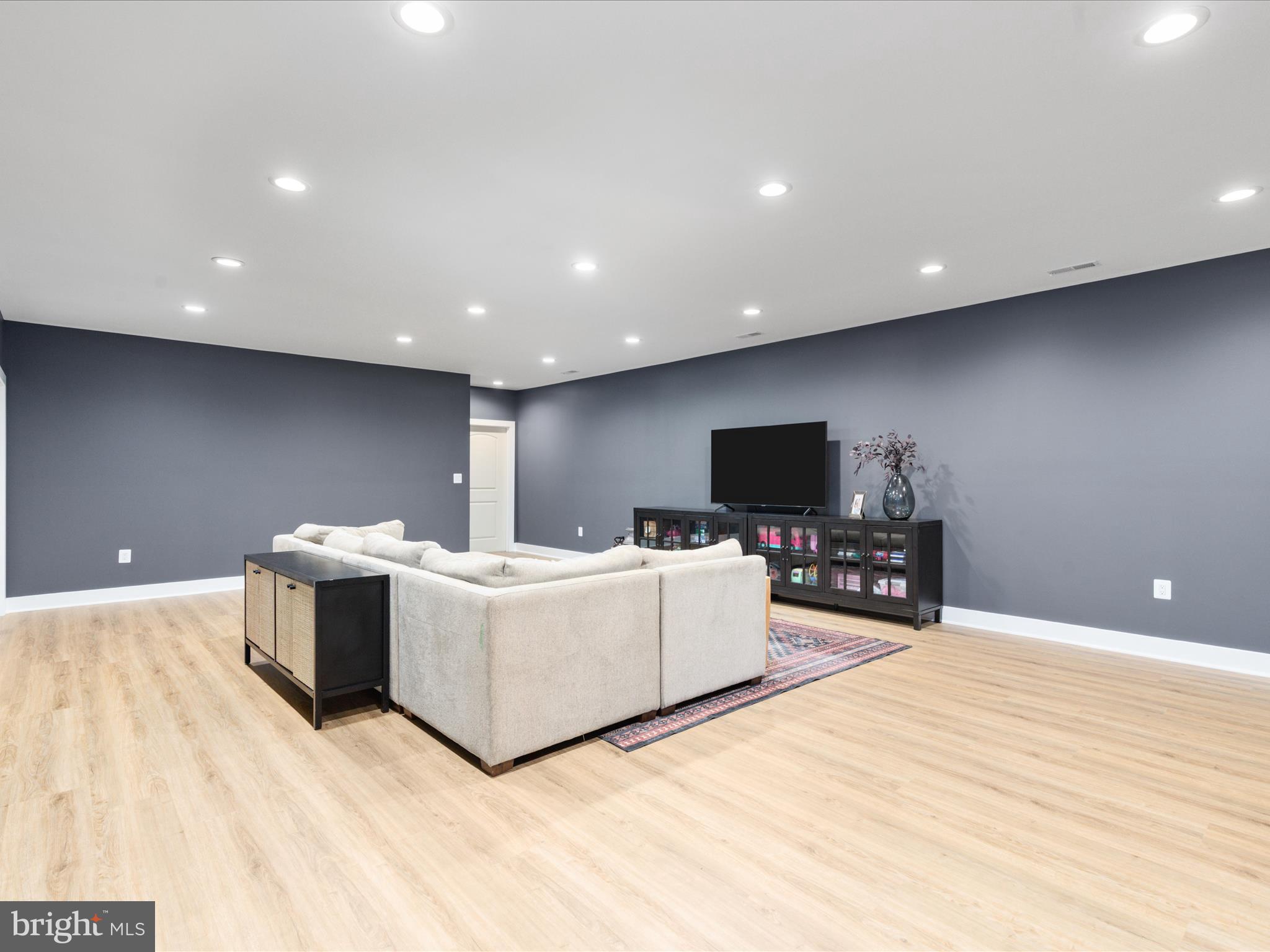 MOUNTAIN BROOK - Residential