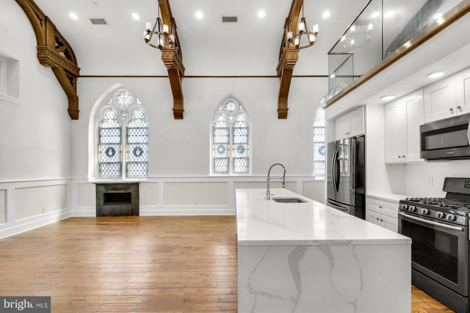 FISHTOWN - Residential Lease