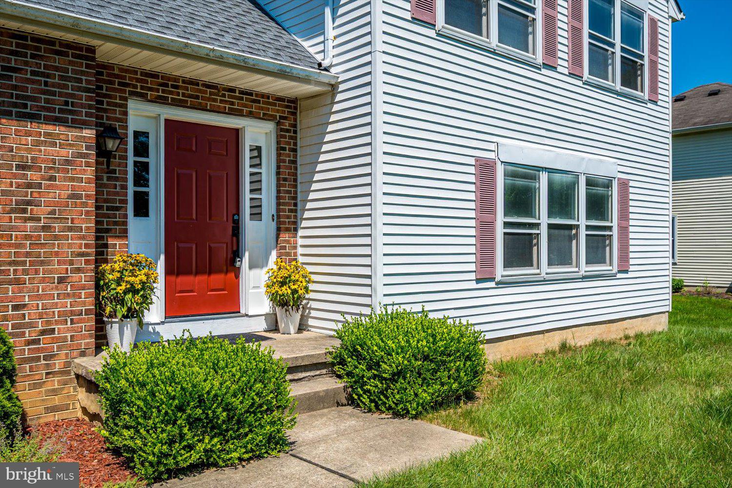 23 AMHERST WAY