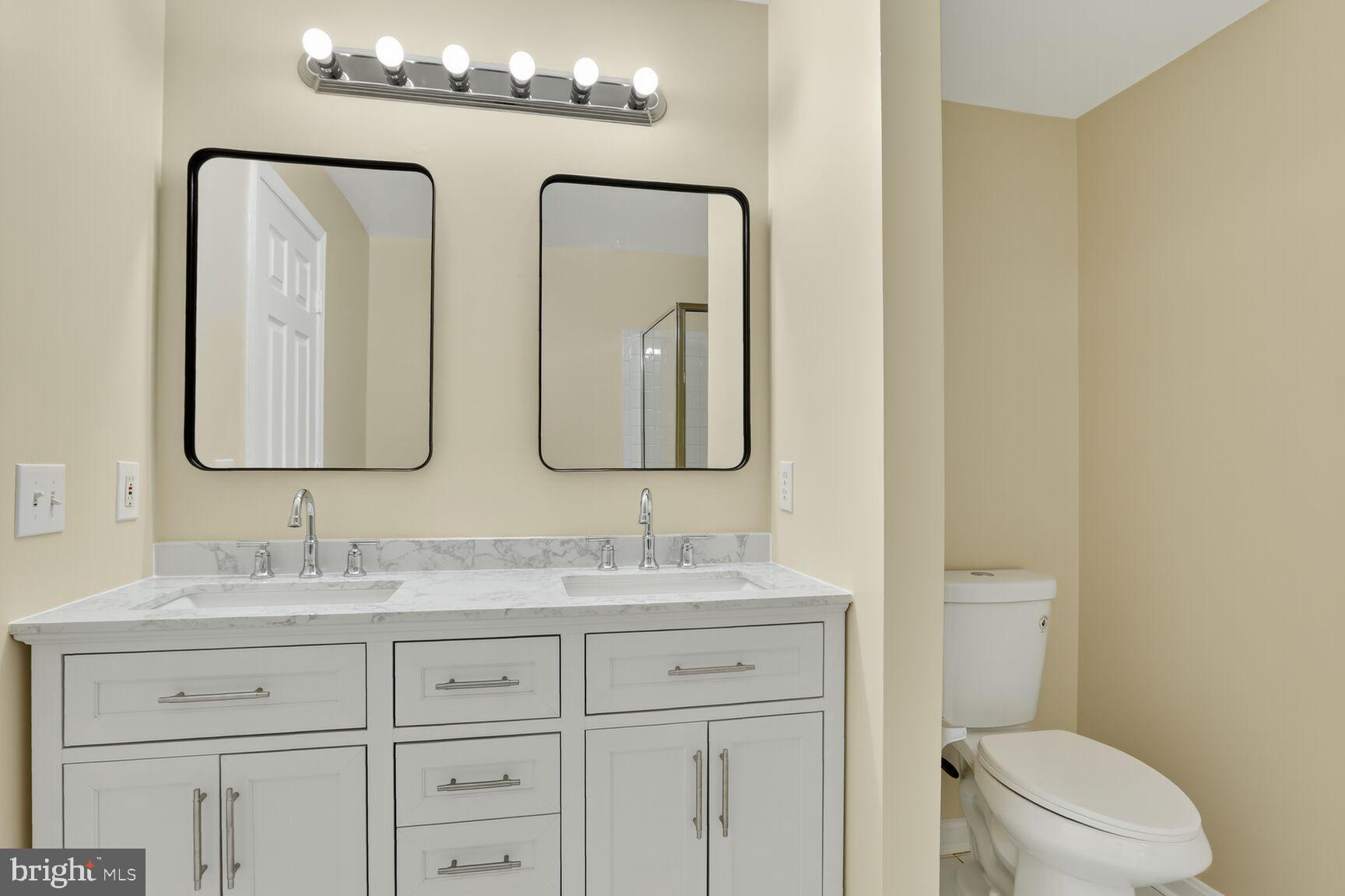 MANORS AT MCNAIR FARMS - Residential