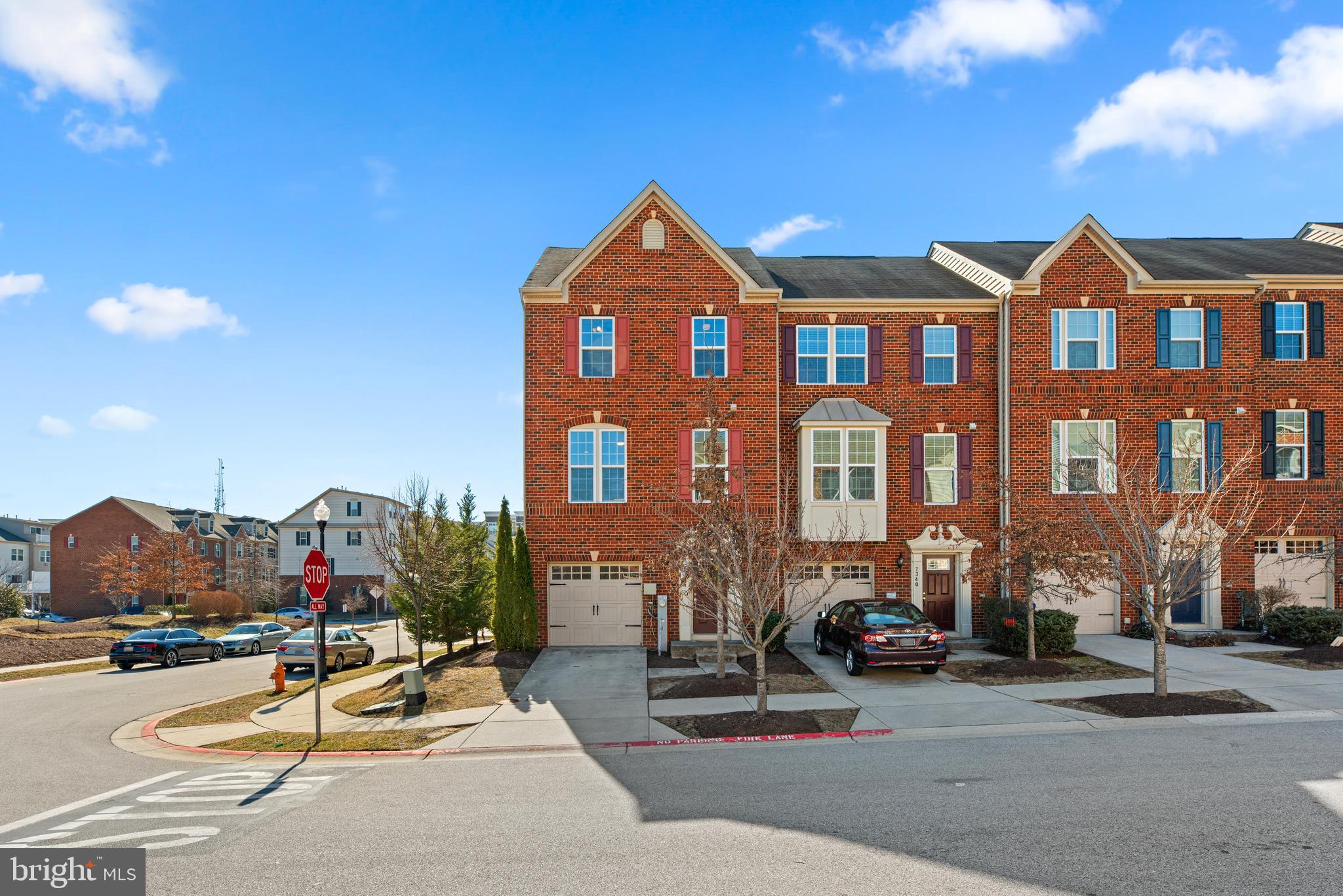 HOWARD SQUARE - Residential