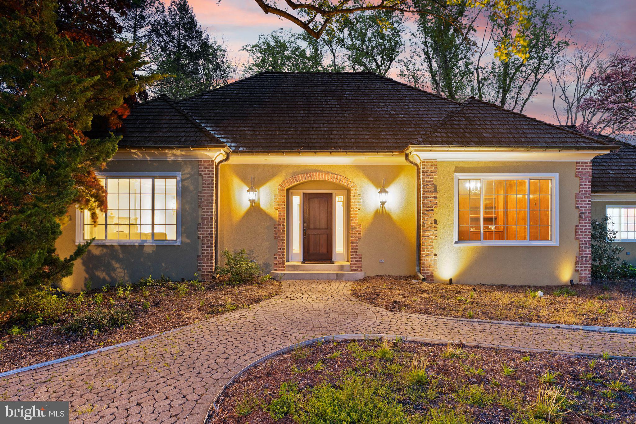 ARLINGWOOD - Residential