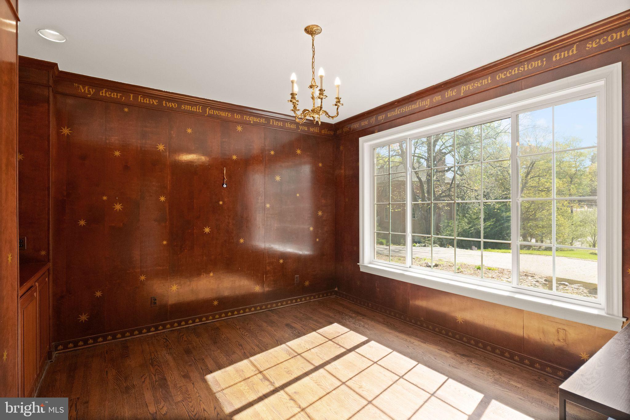 ARLINGWOOD - Residential