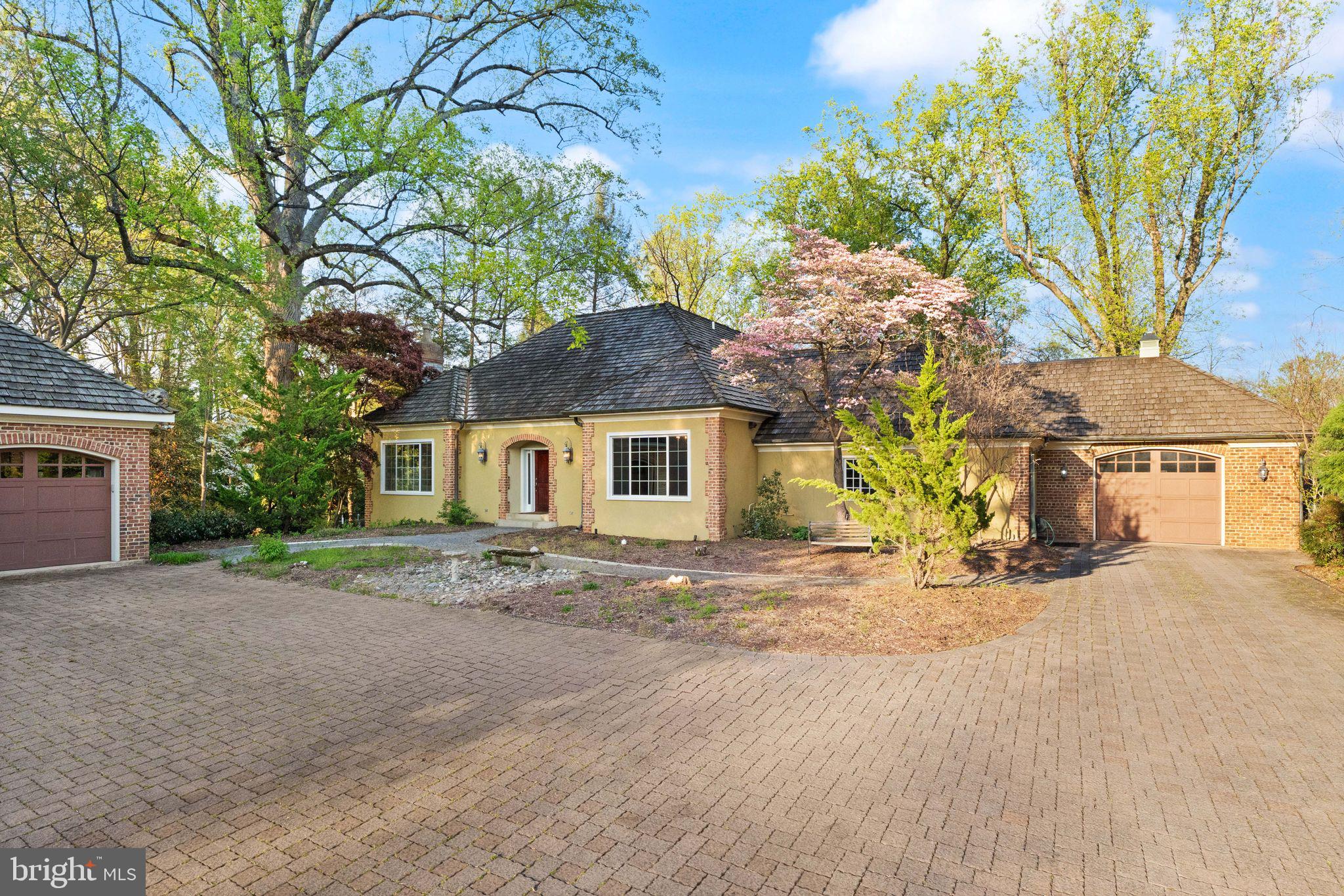 ARLINGWOOD - Residential