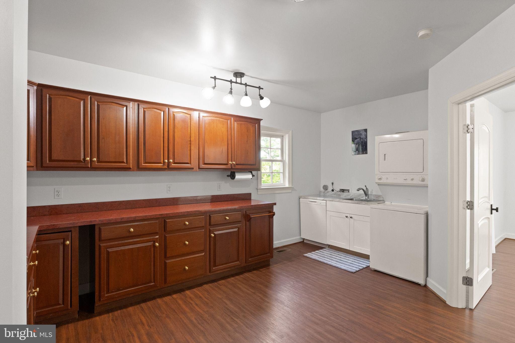 ARLINGWOOD - Residential