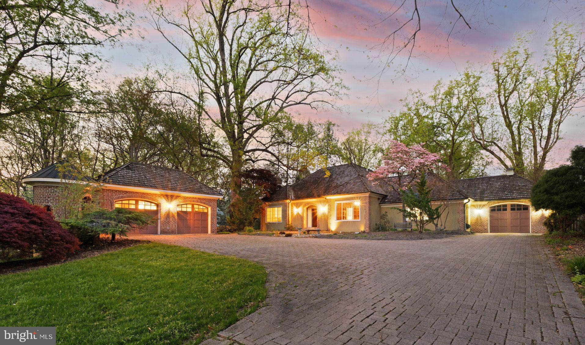 ARLINGWOOD - Residential