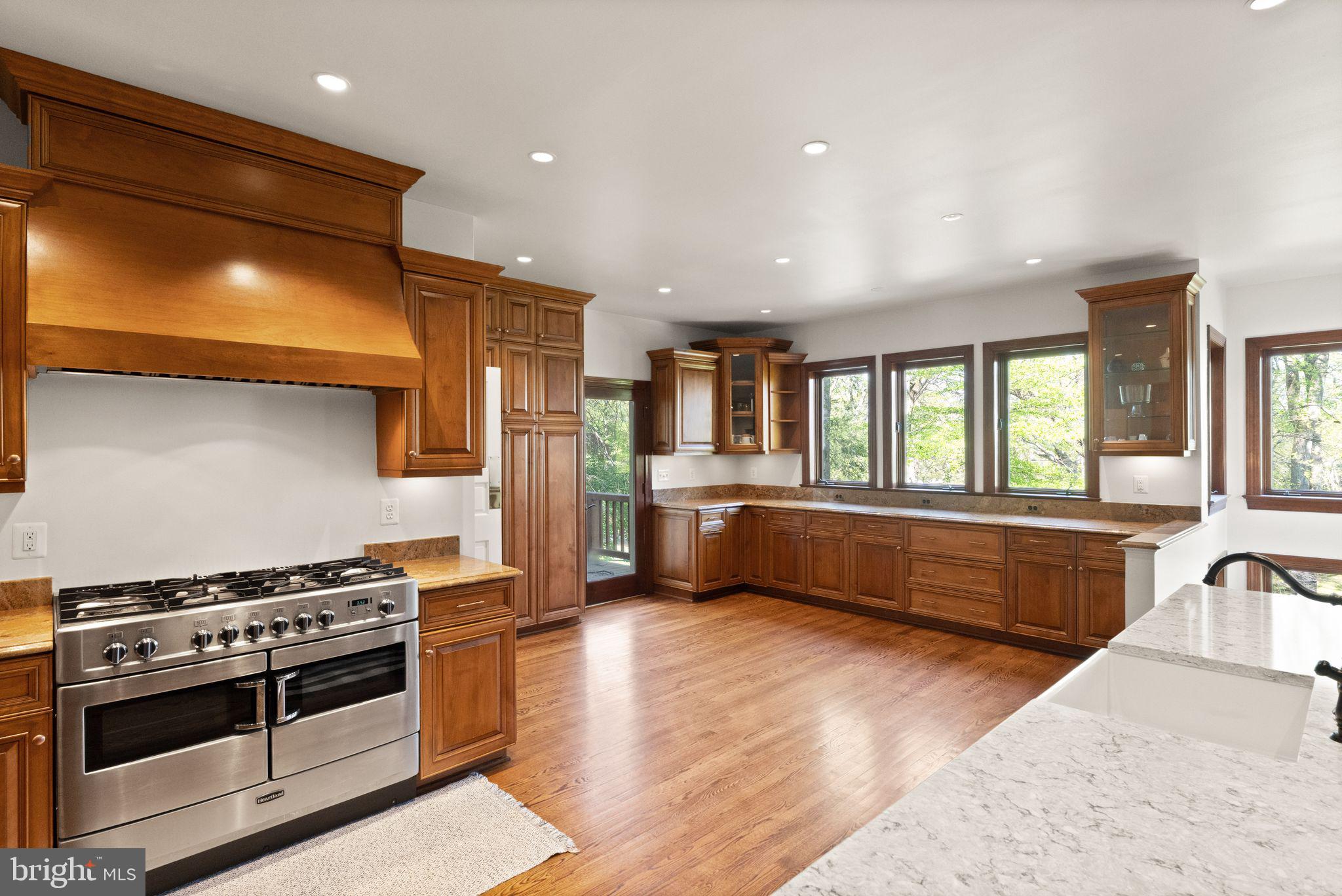 ARLINGWOOD - Residential