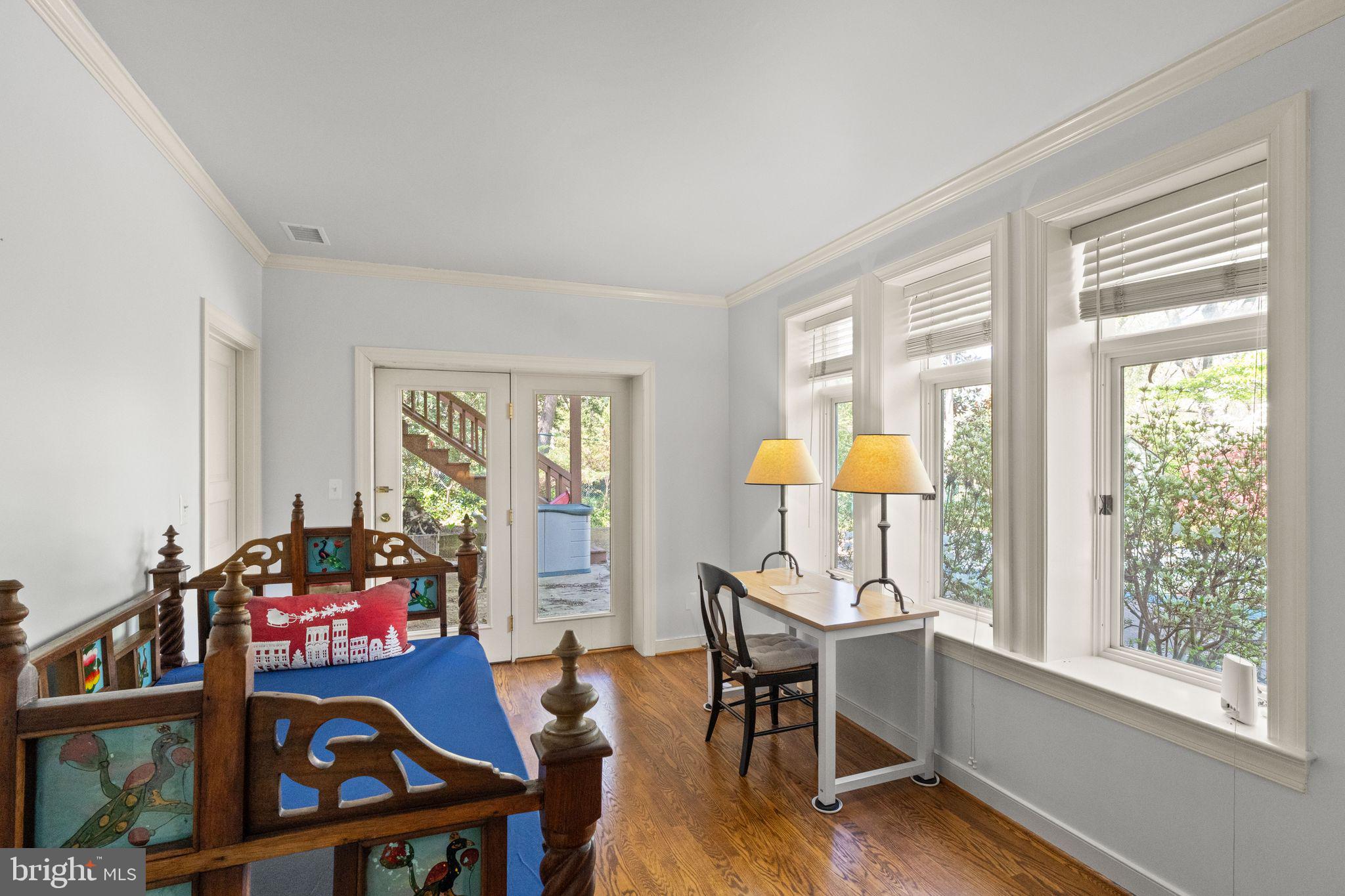 ARLINGWOOD - Residential