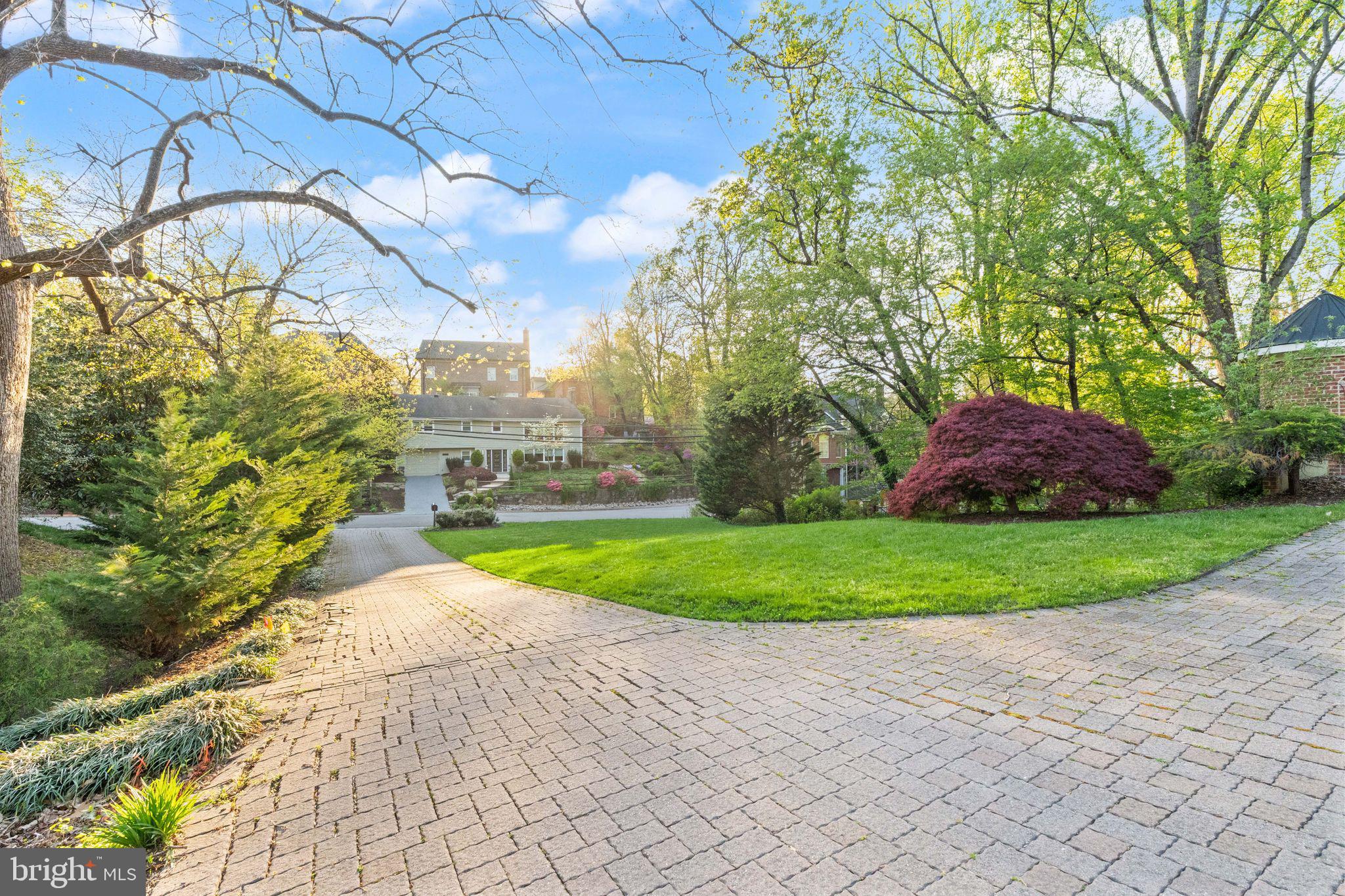 ARLINGWOOD - Residential