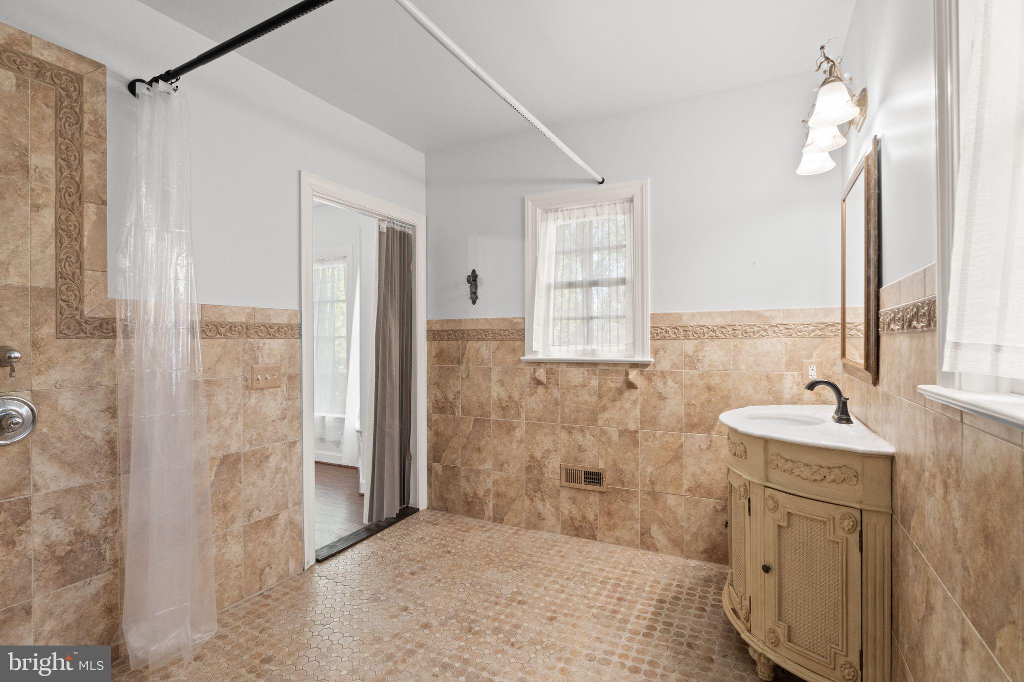 ARLINGWOOD - Residential