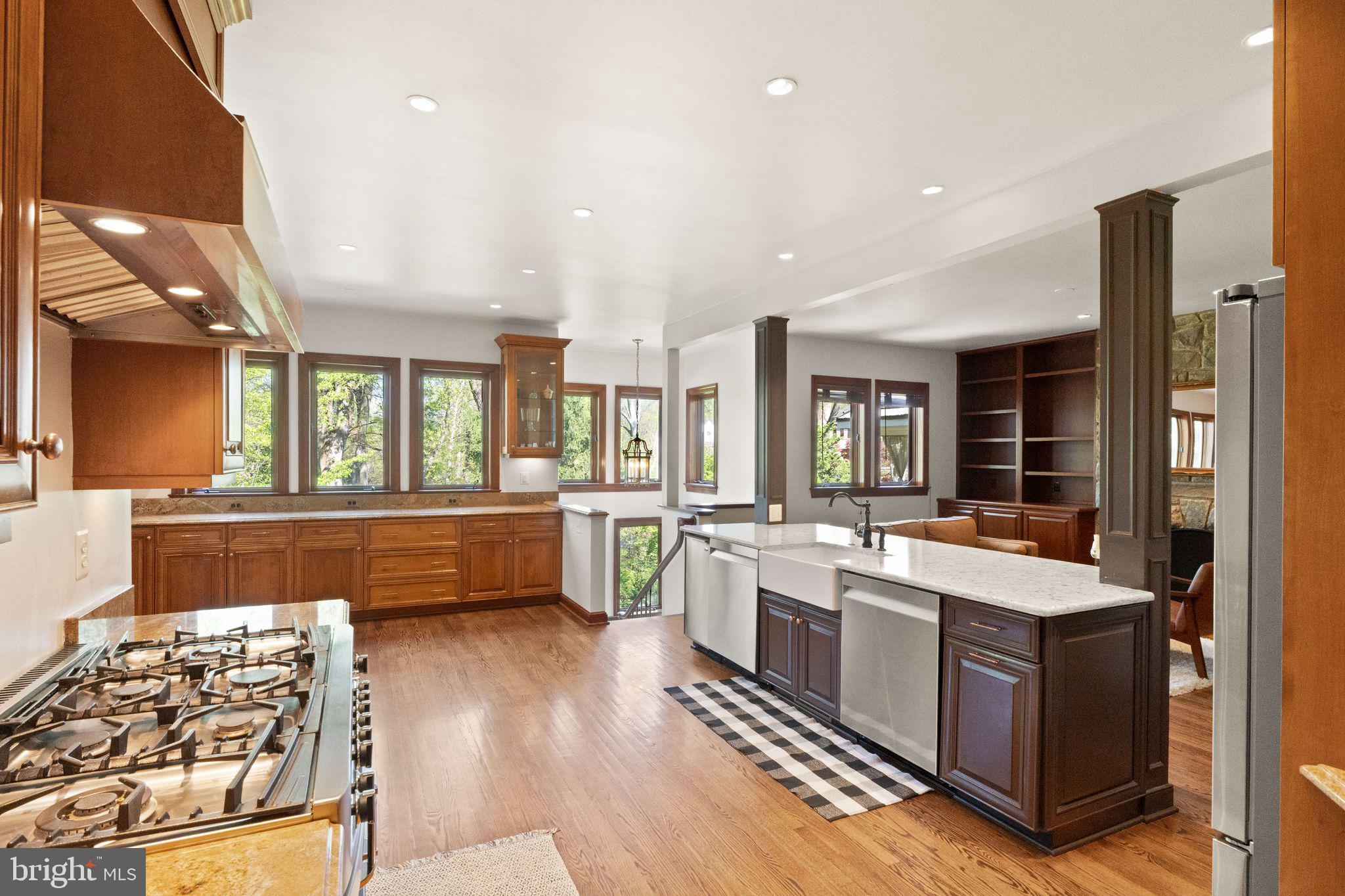 ARLINGWOOD - Residential