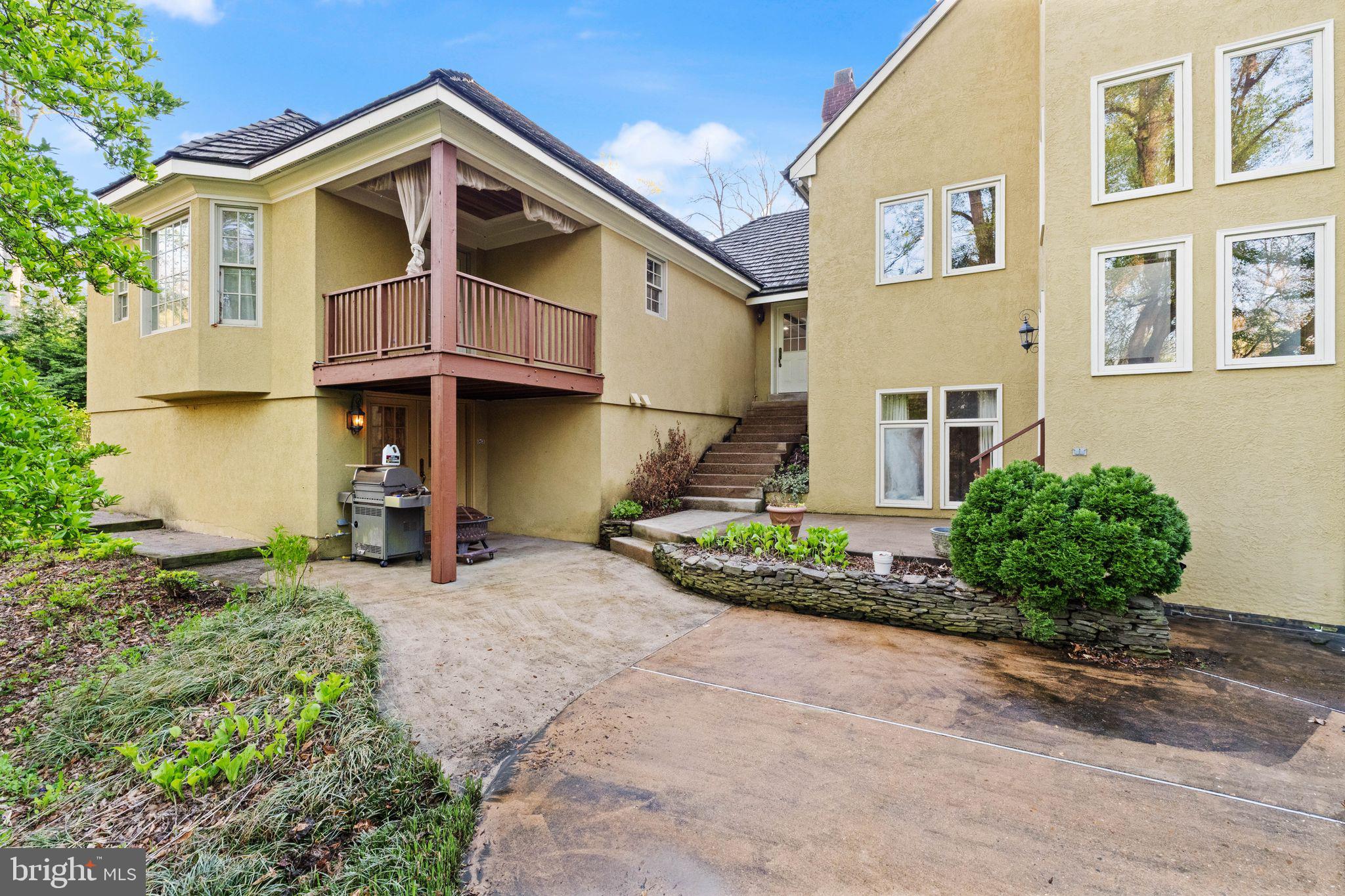 ARLINGWOOD - Residential