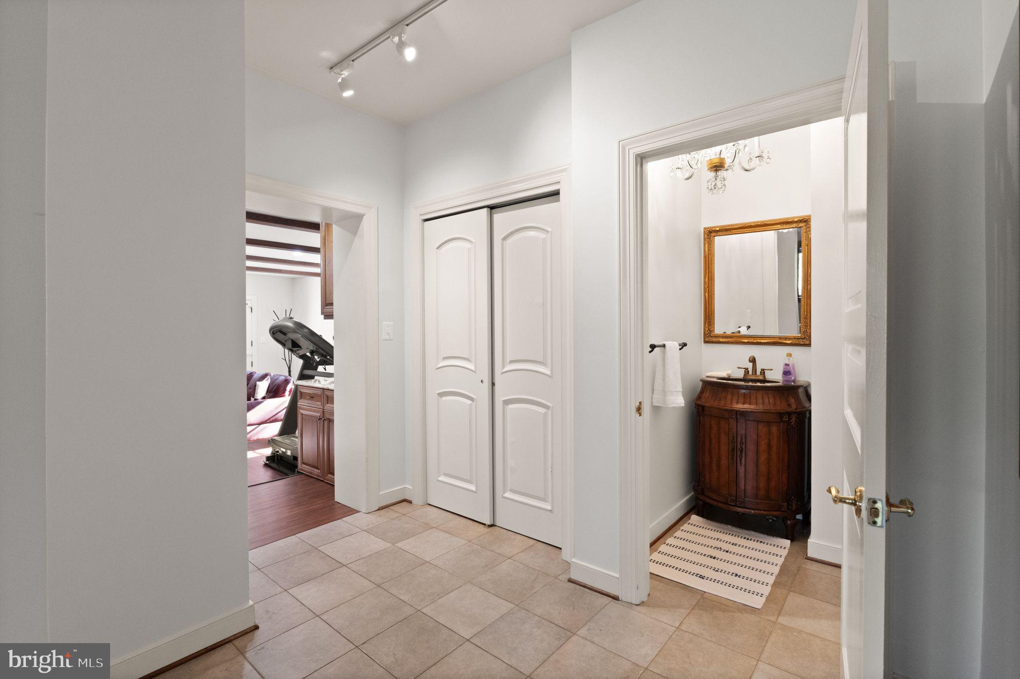 ARLINGWOOD - Residential