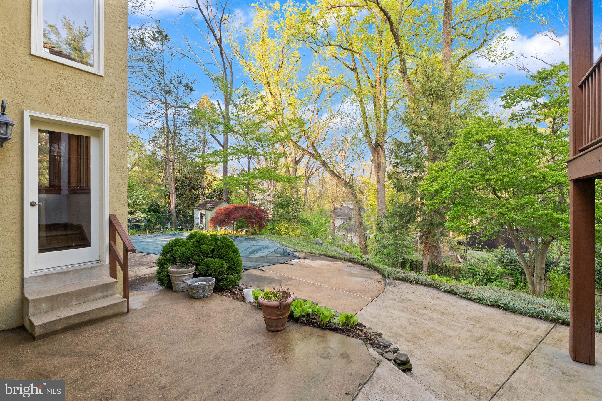 ARLINGWOOD - Residential