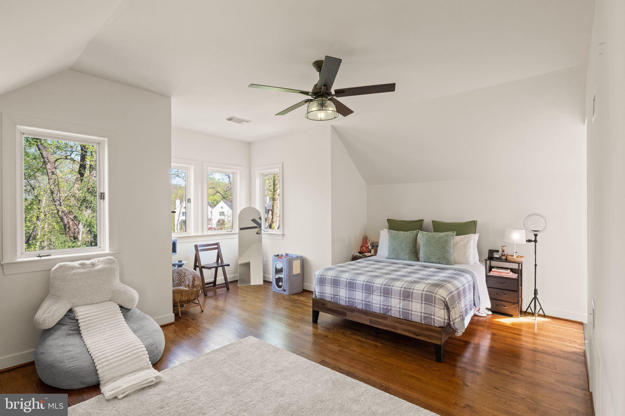 ARLINGWOOD - Residential