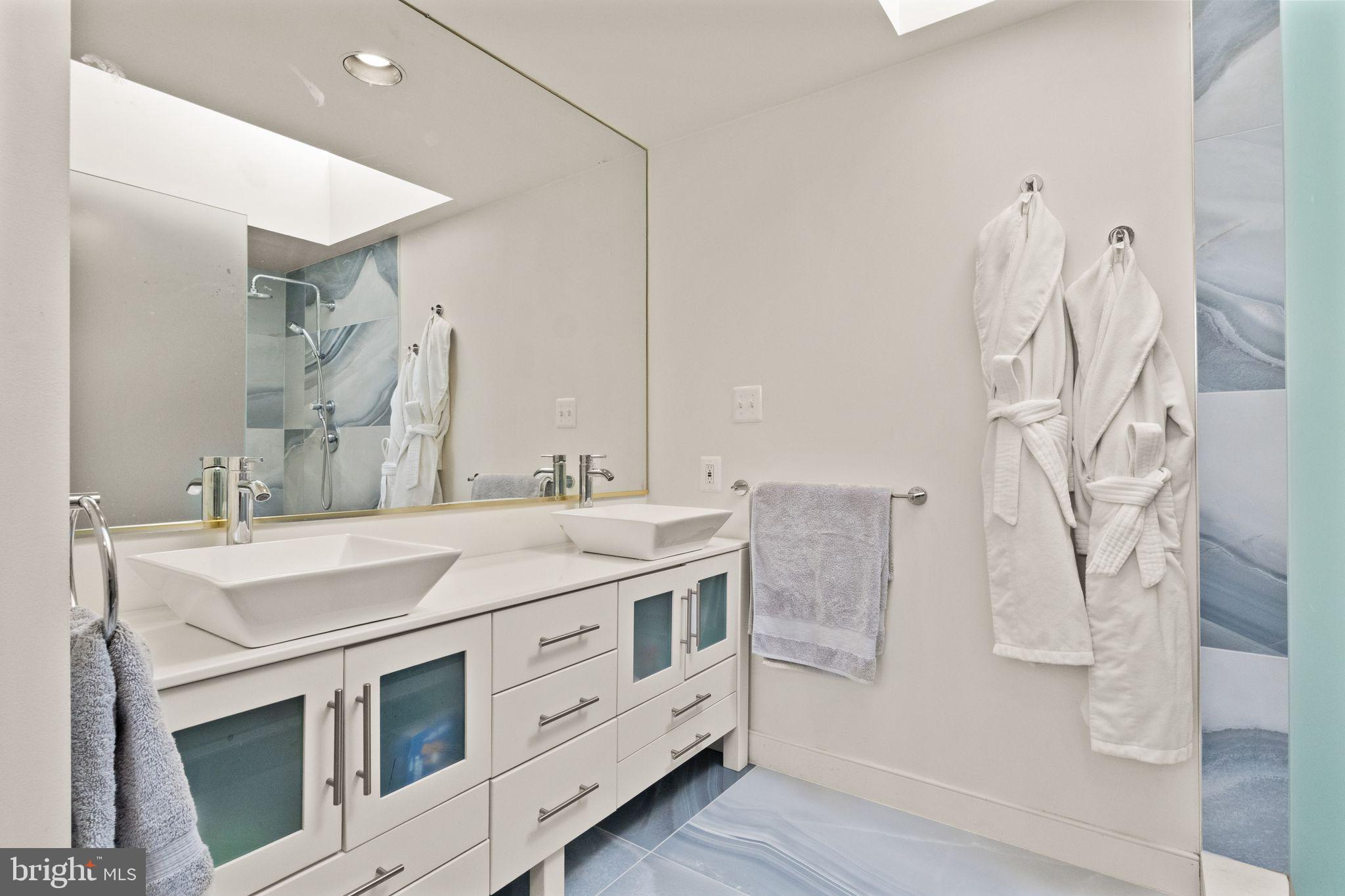 ARLINGWOOD - Residential