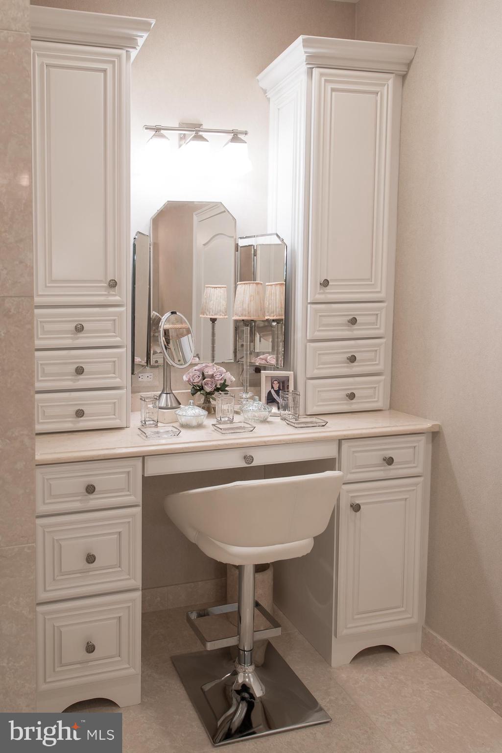 APPLEBROOK MEADOWS - Residential