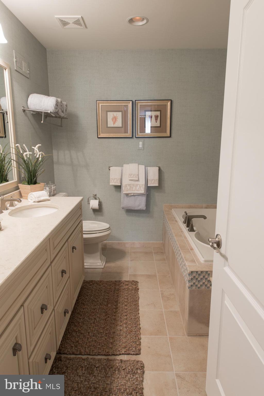 APPLEBROOK MEADOWS - Residential