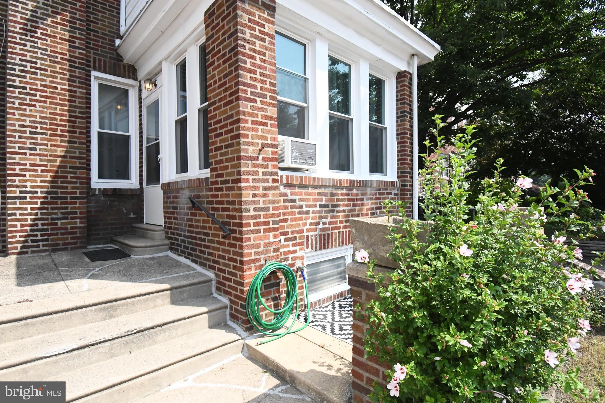 648 GERHARD STREET