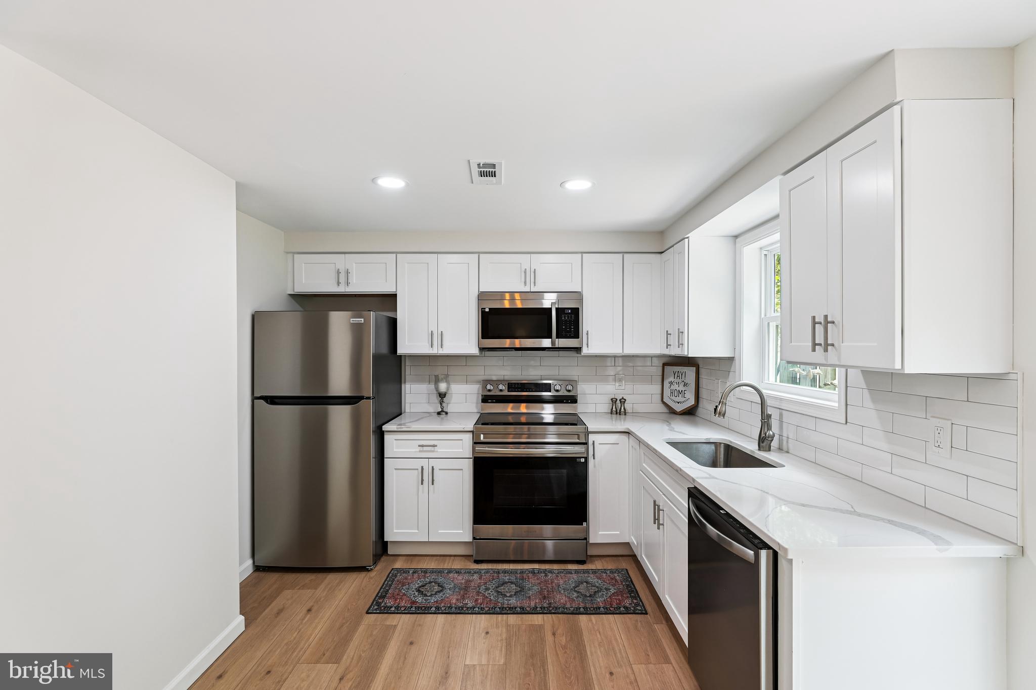 ASBURY WOODS - Residential