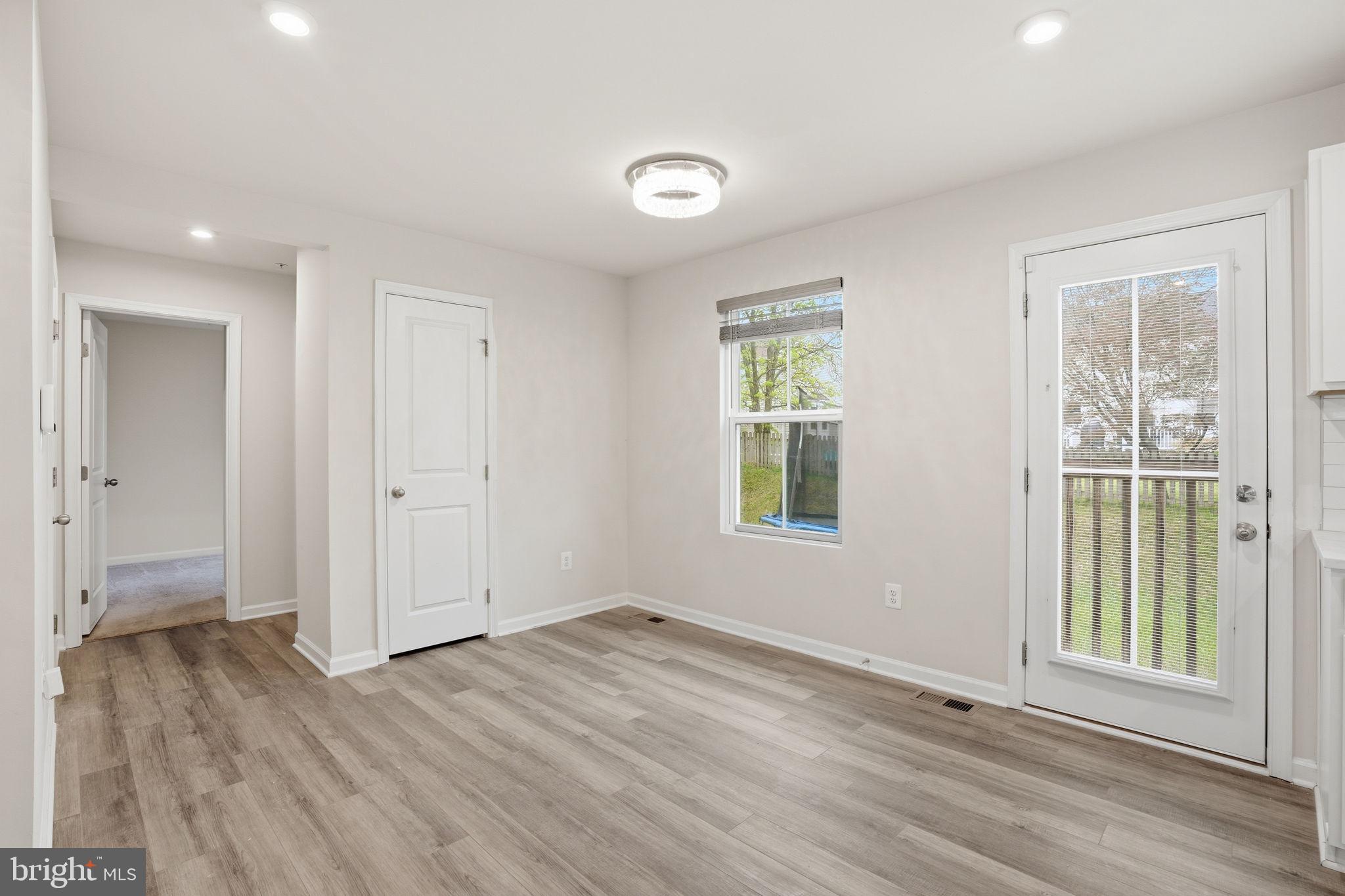 MEADE'S CROSSING - Residential