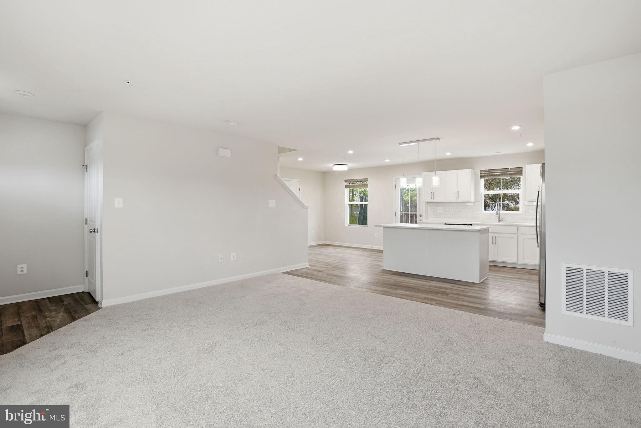 MEADE'S CROSSING - Residential