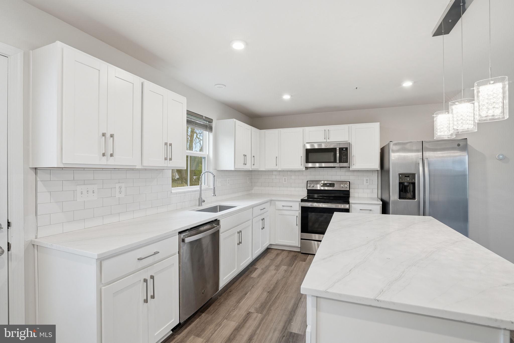 MEADE'S CROSSING - Residential