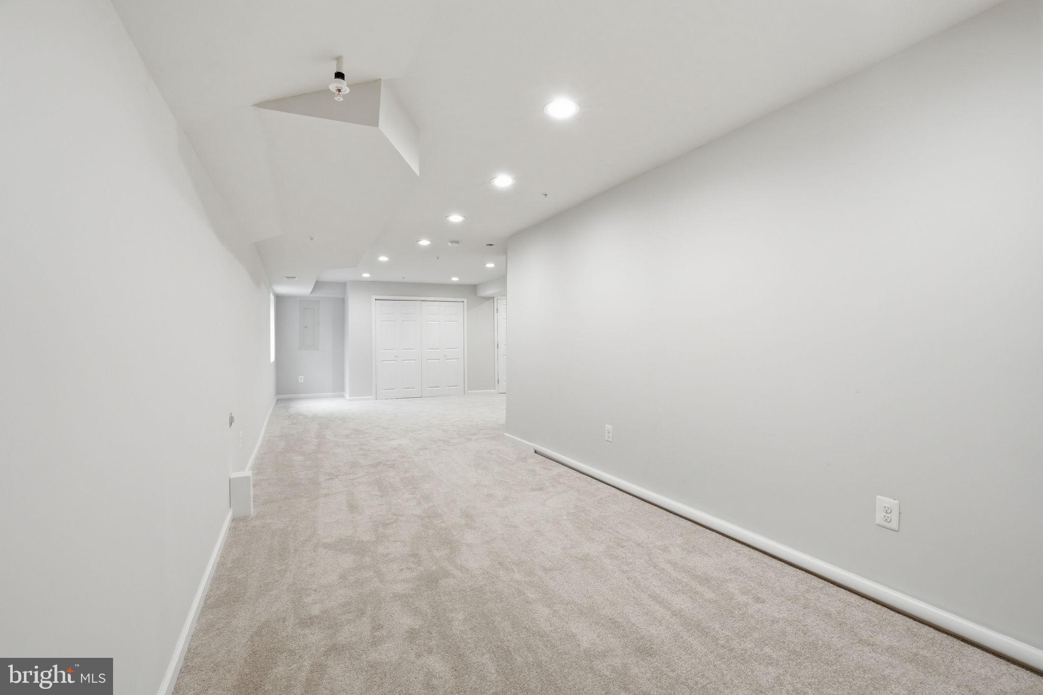 MEADE'S CROSSING - Residential